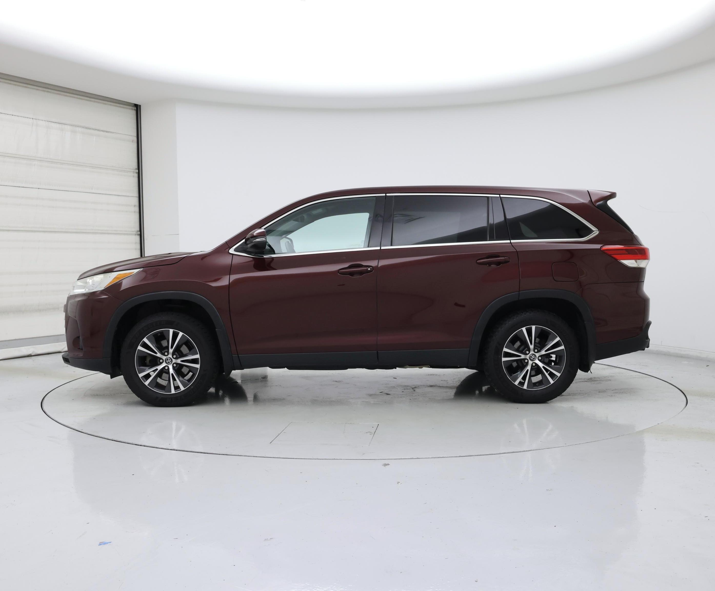 Thumbnail: 2019 Toyota Highlander - 3