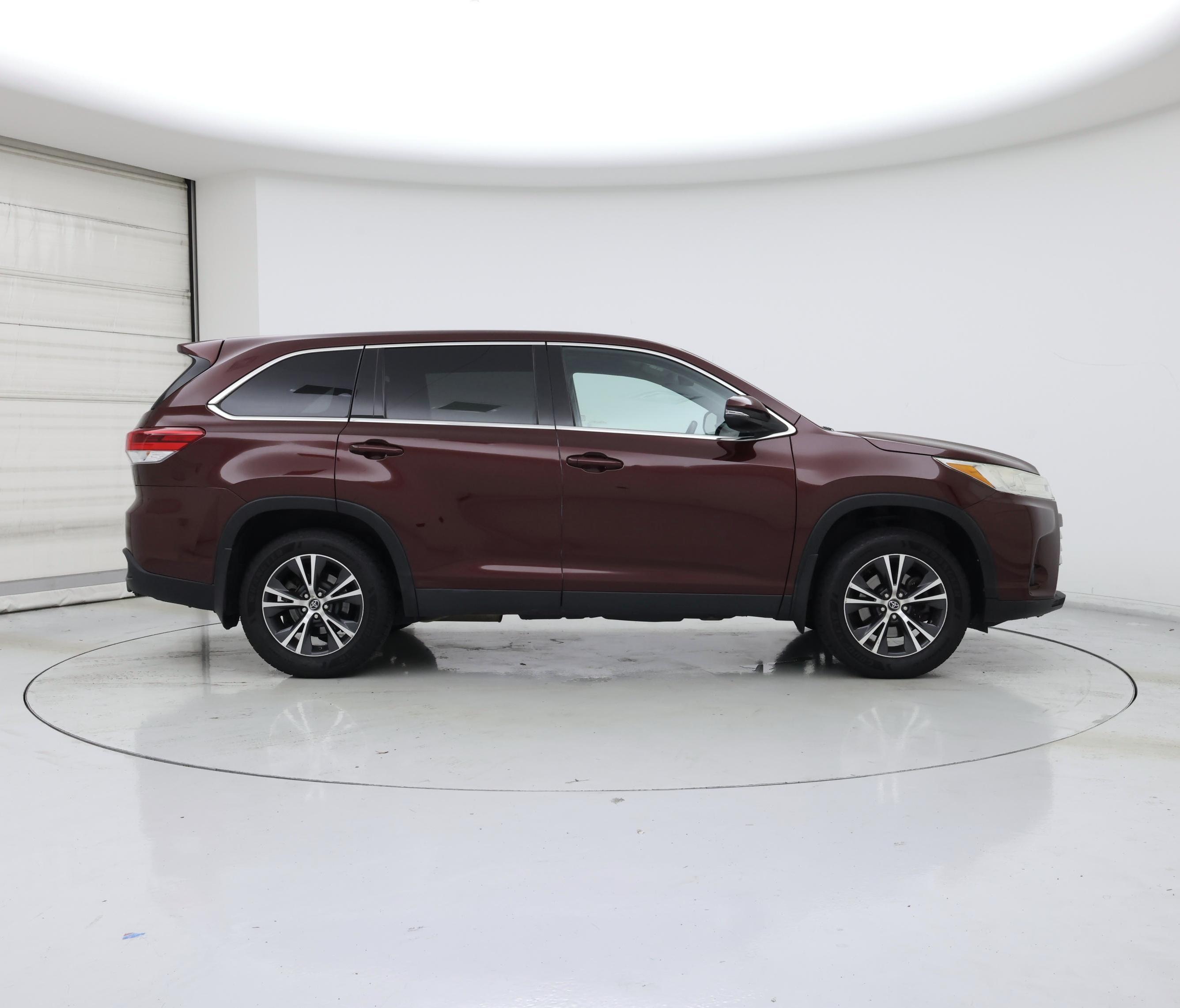 Thumbnail: 2019 Toyota Highlander - 7
