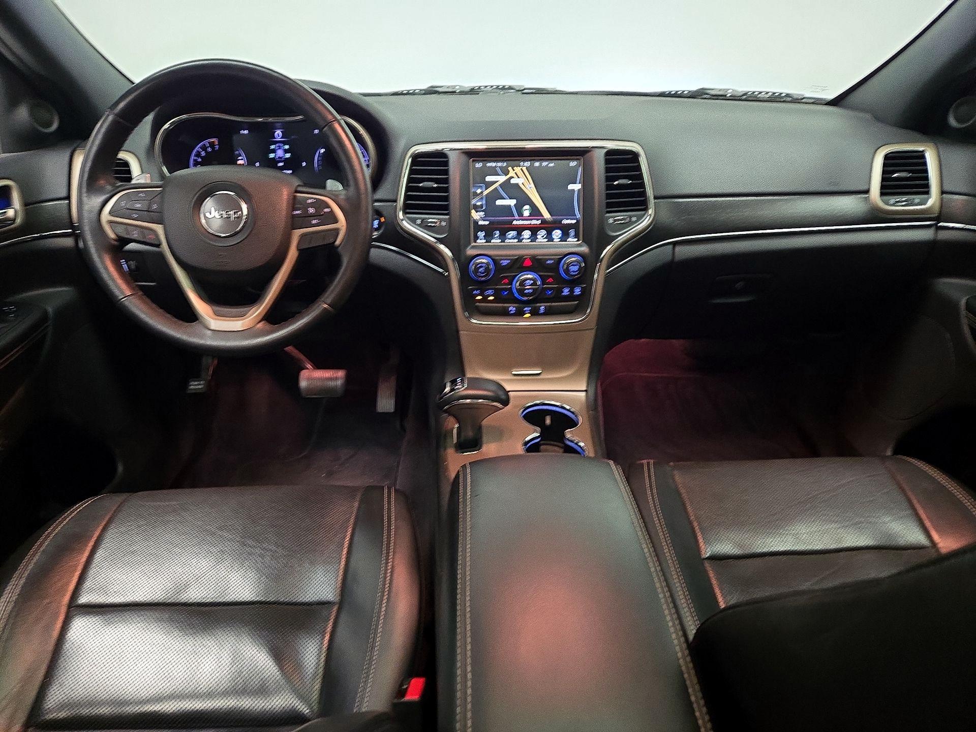 Thumbnail: 2015 Jeep Grand Cherokee - 9