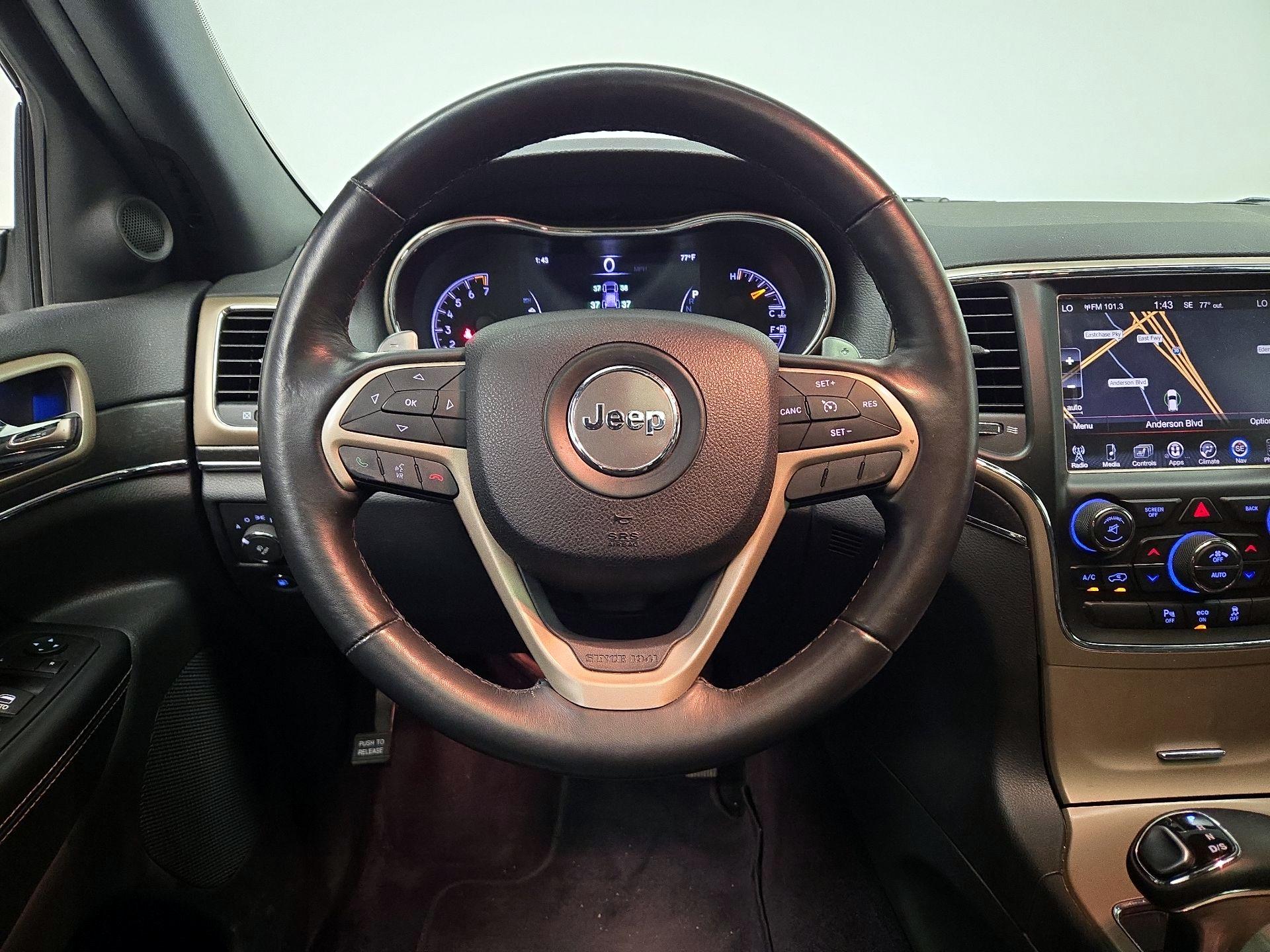 Thumbnail: 2015 Jeep Grand Cherokee - 10