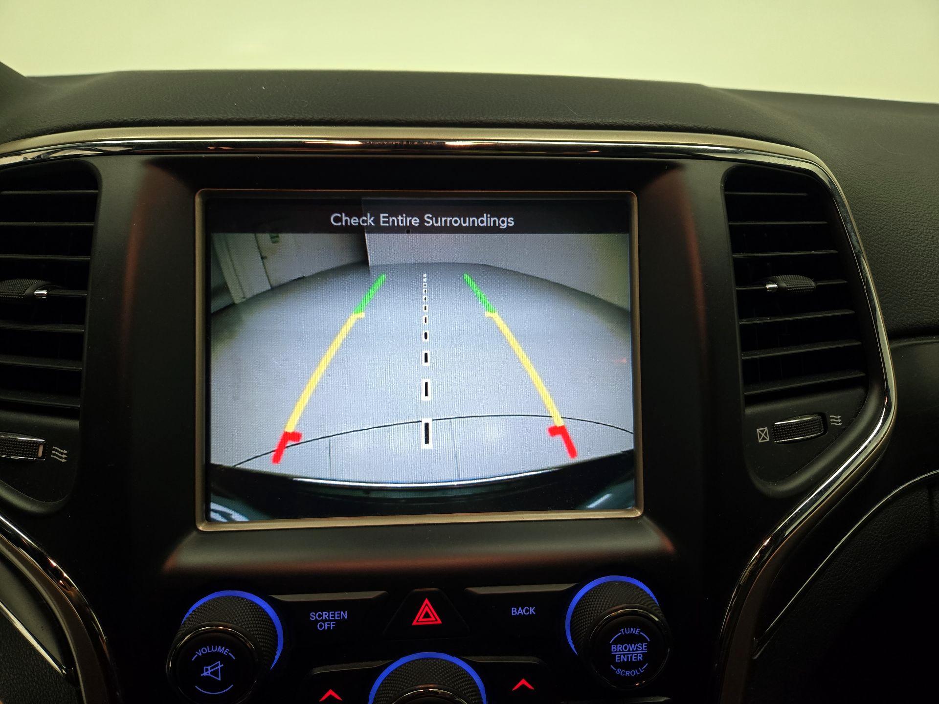 Thumbnail: 2015 Jeep Grand Cherokee - 14