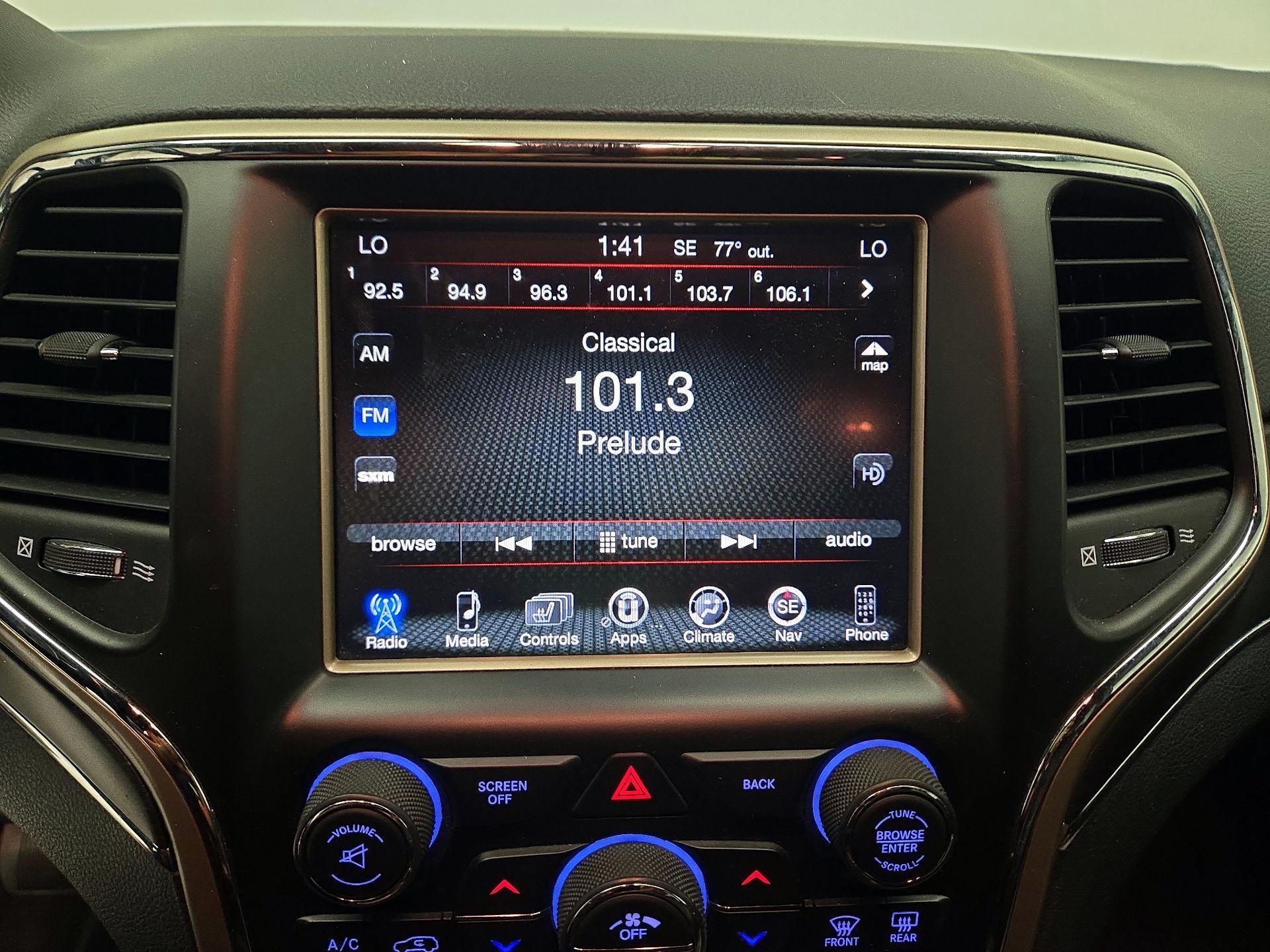Thumbnail: 2015 Jeep Grand Cherokee - 15
