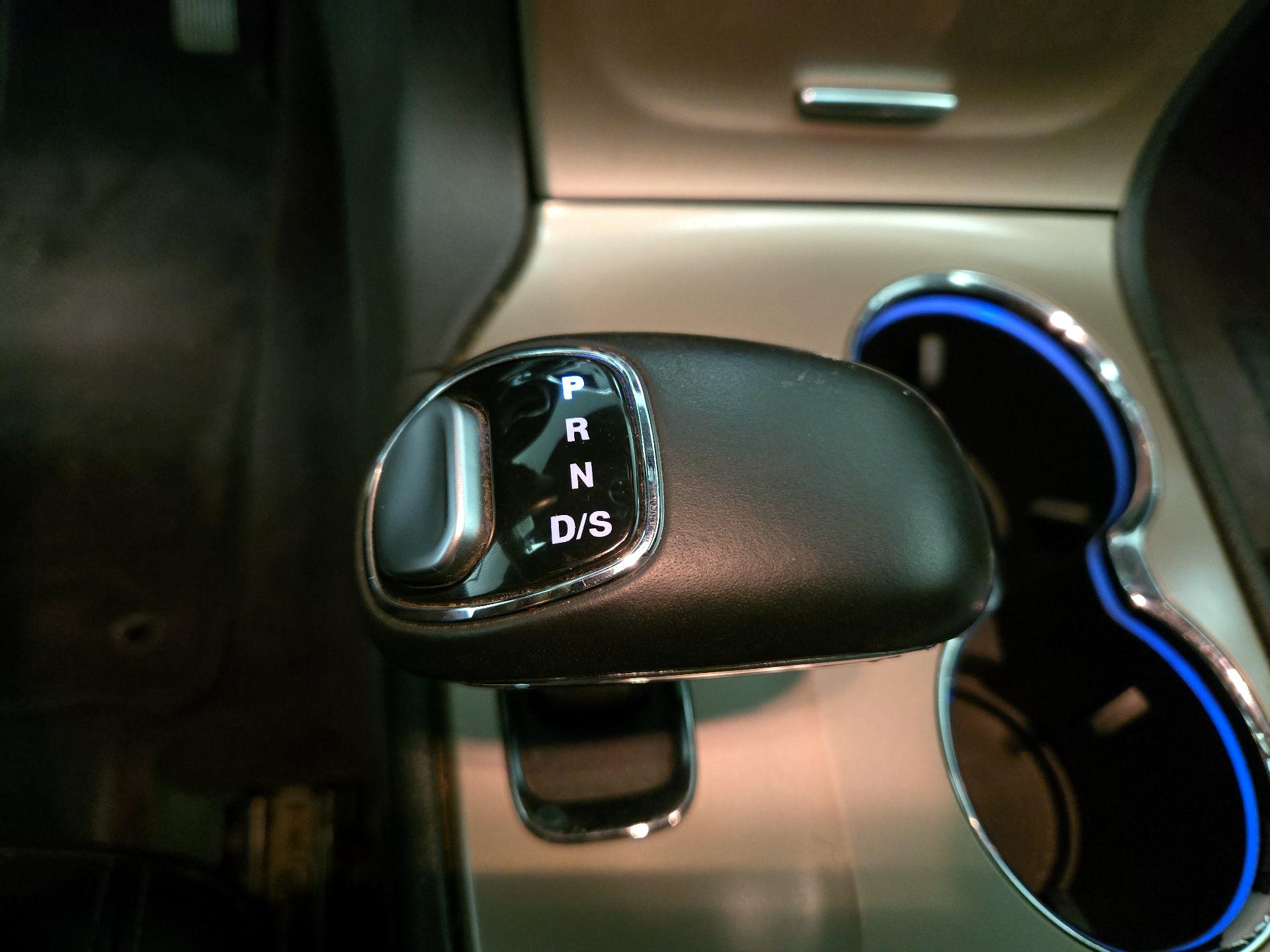 Thumbnail: 2015 Jeep Grand Cherokee - 17