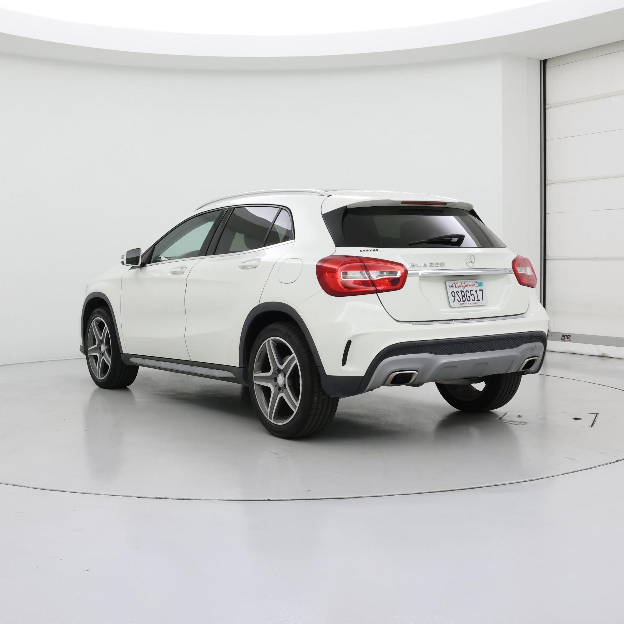 Thumbnail: 2016 Mercedes-Benz GLA - 2