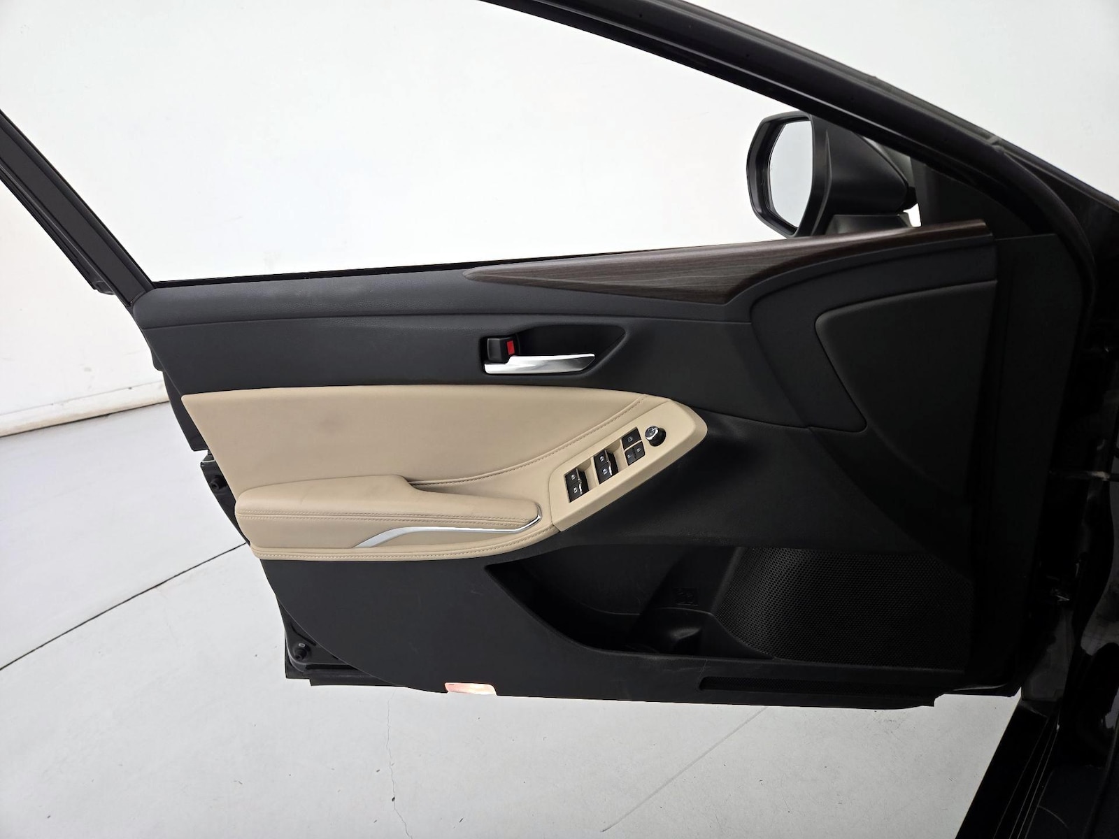 2022 Toyota Avalon XLE - Photo 13