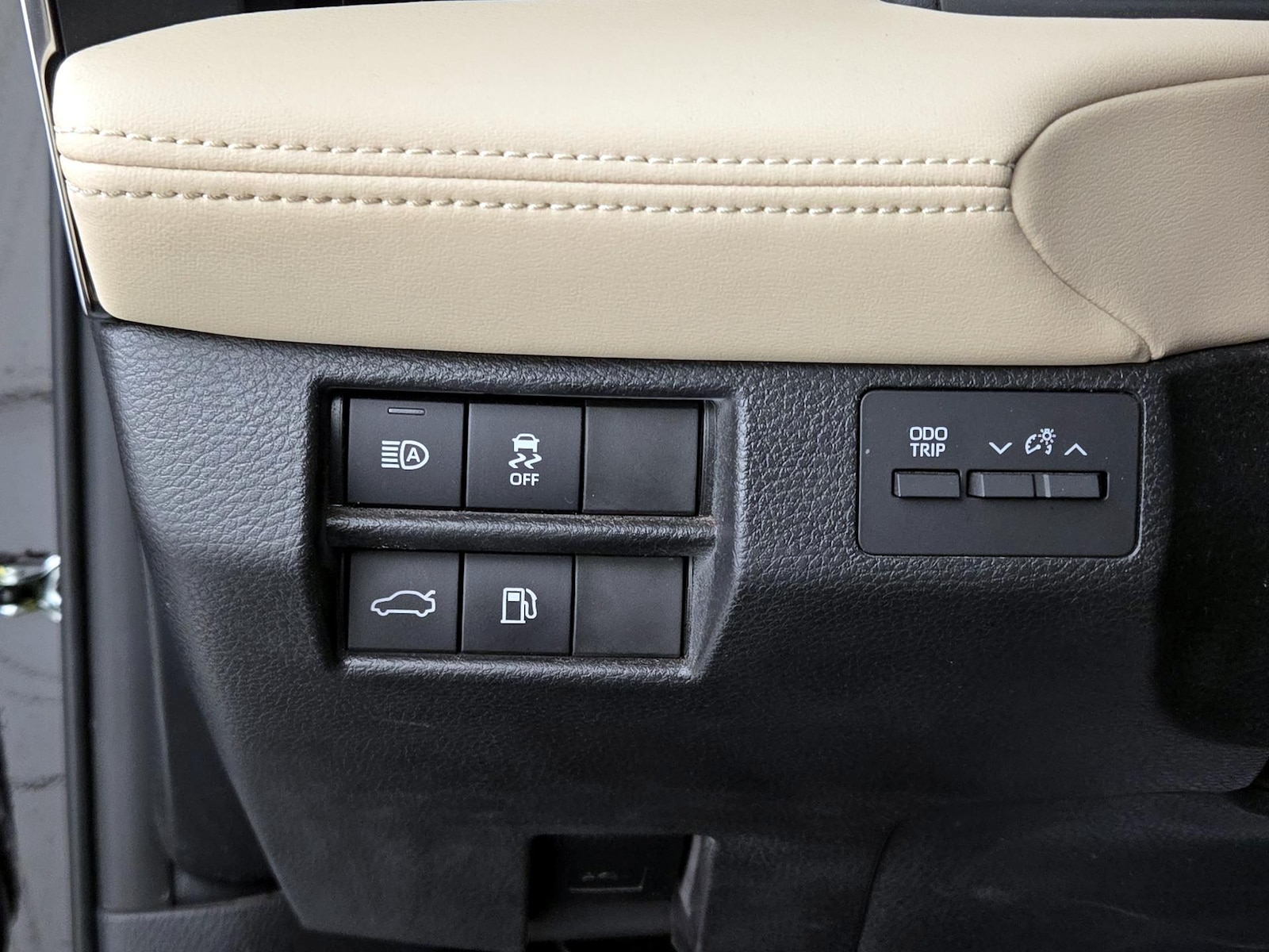 2022 Toyota Avalon XLE - Photo 14
