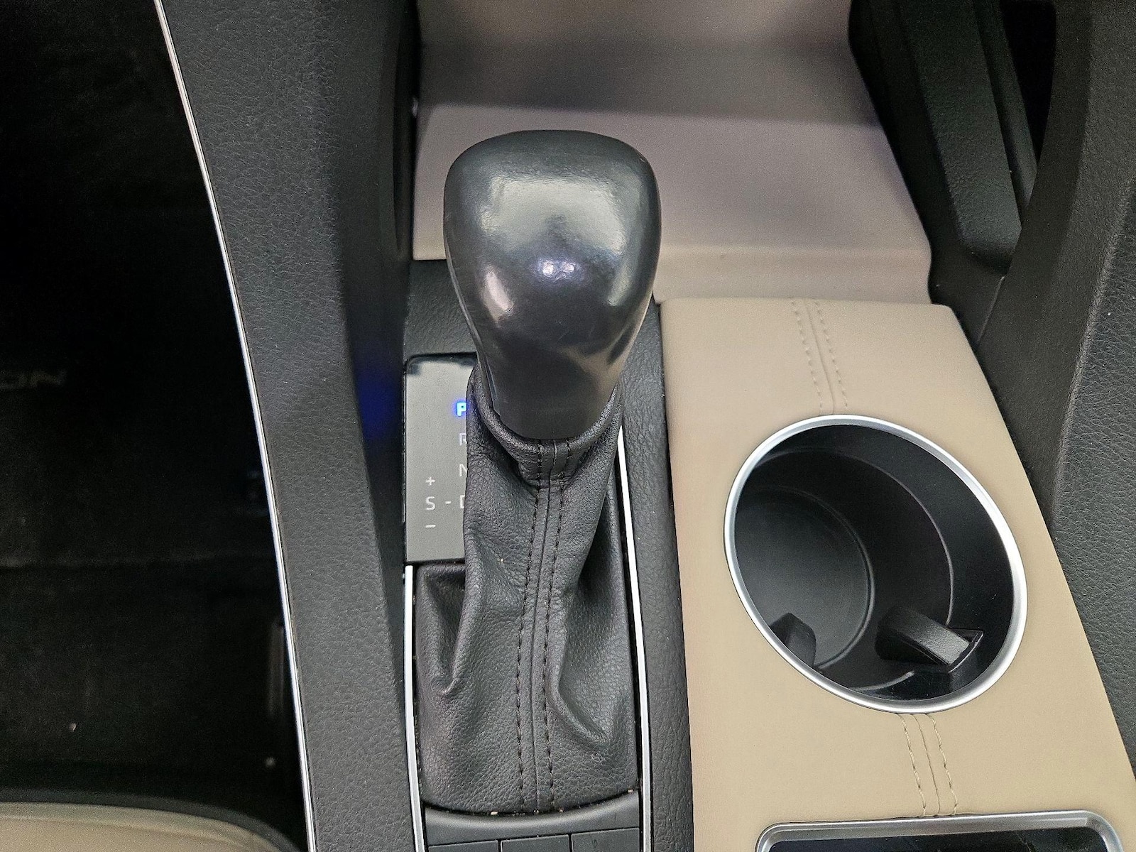 2022 Toyota Avalon XLE - Photo 18