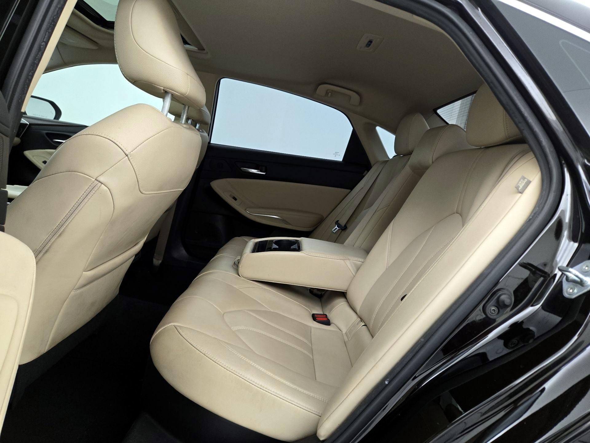 Thumbnail: 2022 Toyota Avalon - 20
