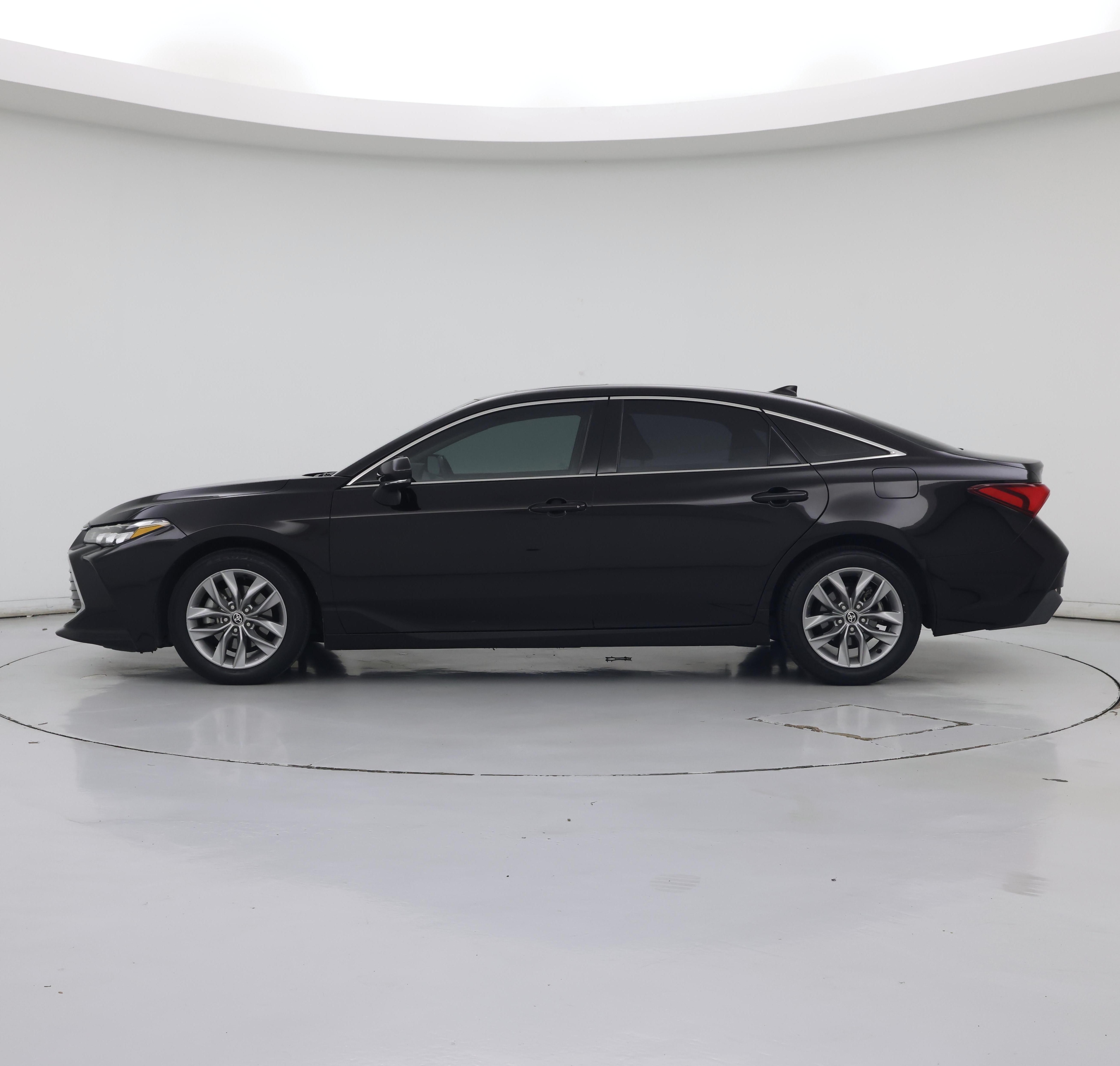 Thumbnail: 2022 Toyota Avalon - 3