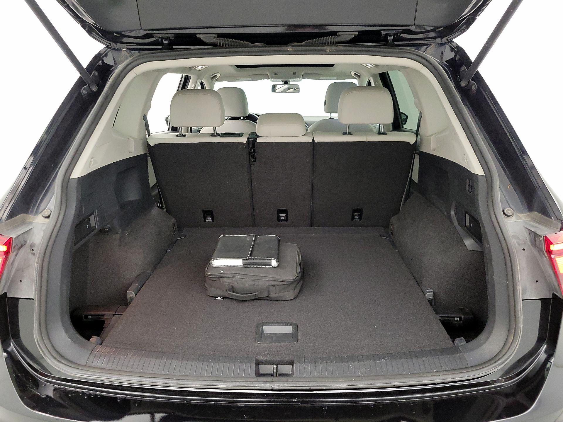 Thumbnail: 2019 Volkswagen Tiguan - 20