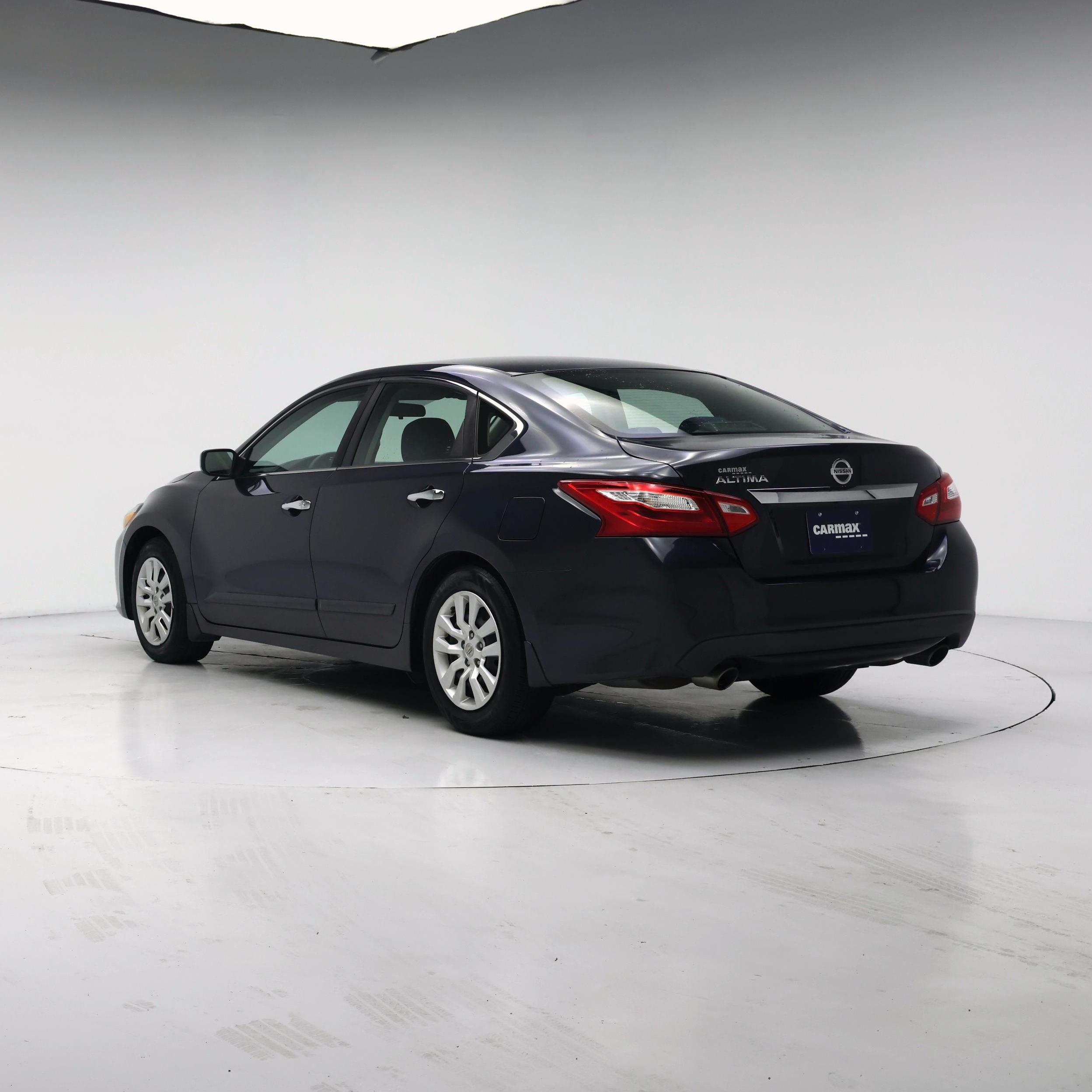 Thumbnail: 2016 Nissan Altima - 2