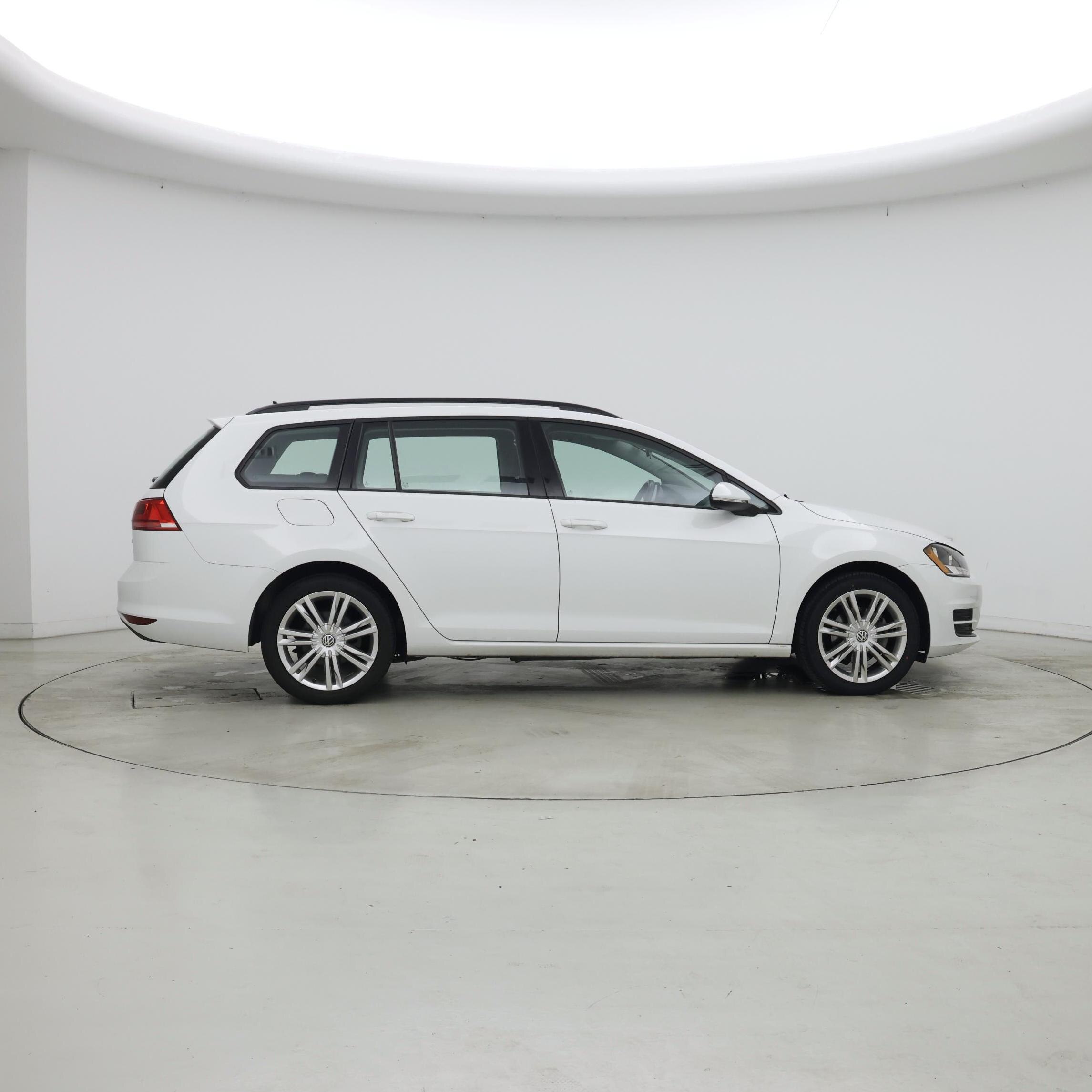 Thumbnail: 2016 Volkswagen Golf - 7