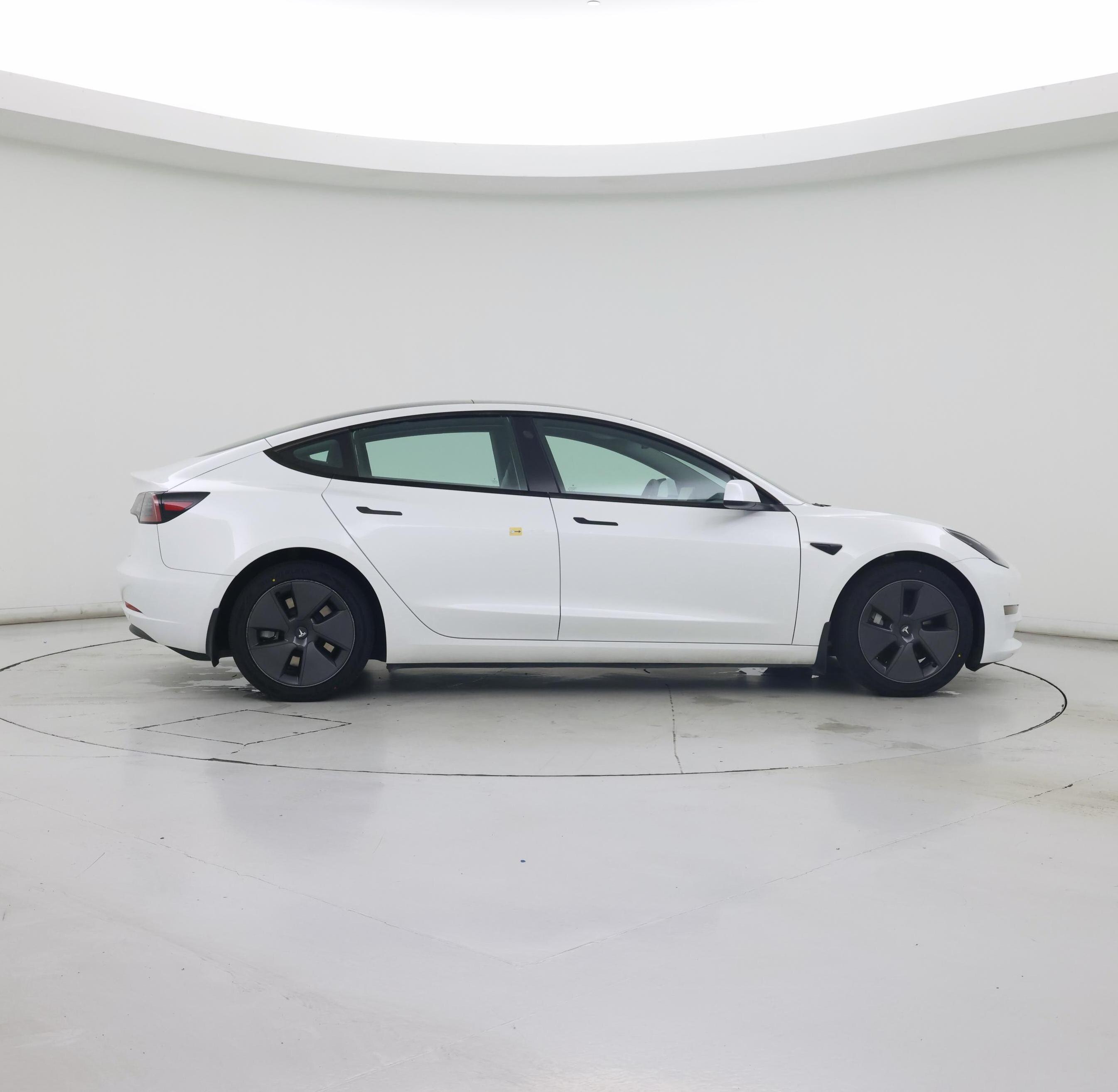 Thumbnail: 2023 Tesla Model 3 - 7
