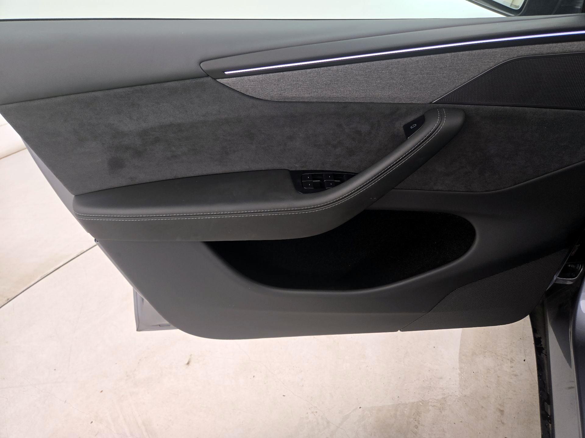 Thumbnail: 2026 Tesla Model Y - 12