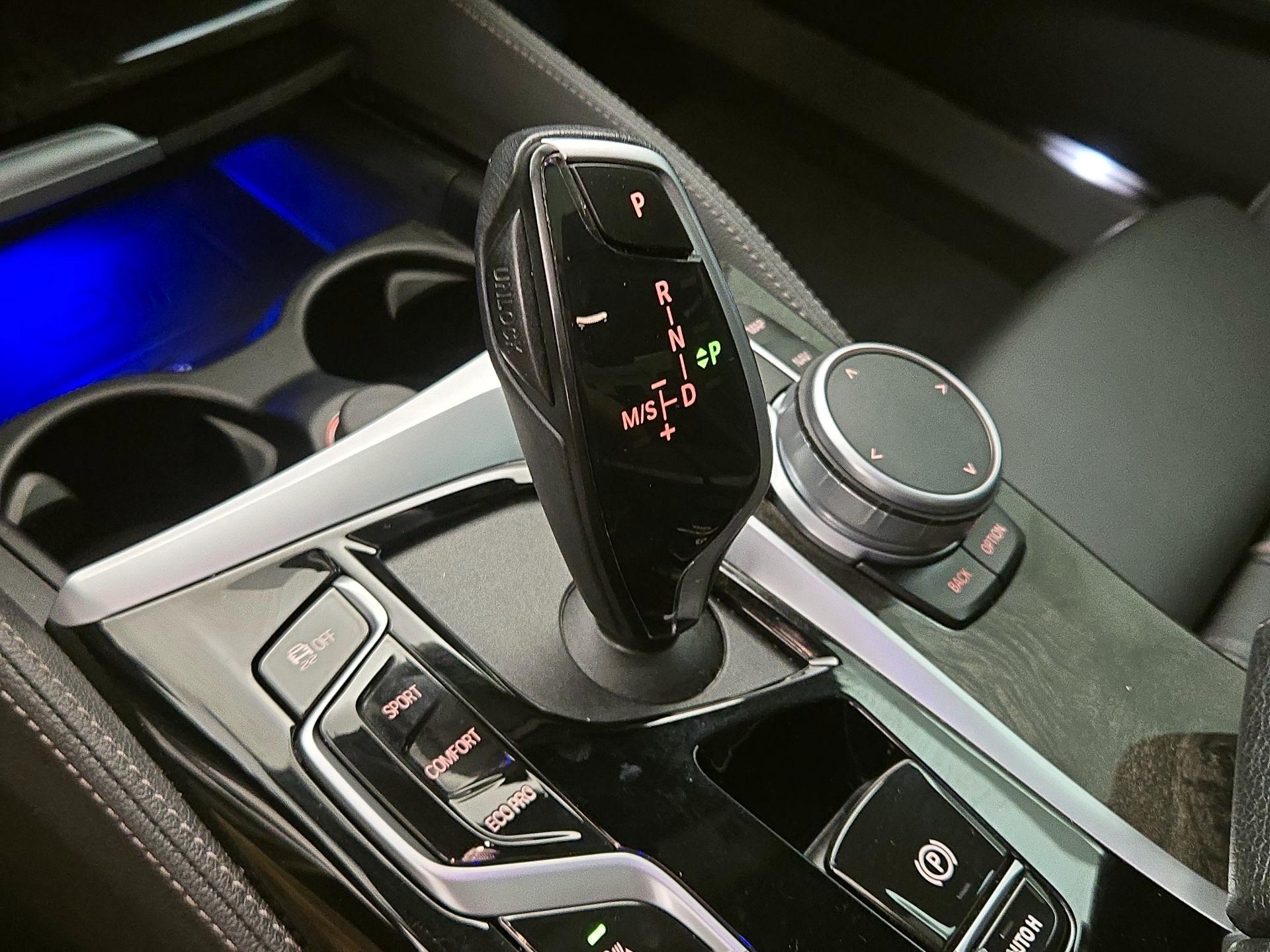 Thumbnail: 2021 BMW 5 Series - 18