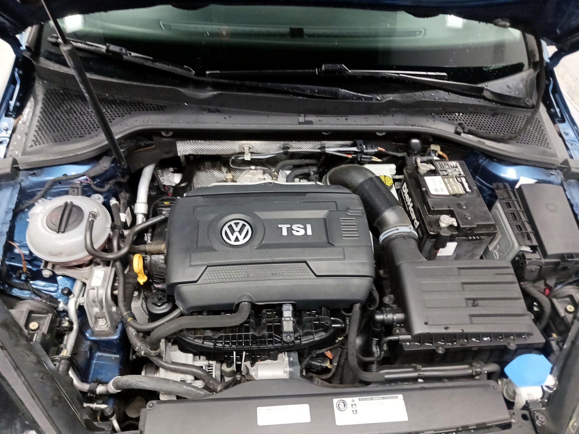 Thumbnail: 2017 Volkswagen Golf - 19
