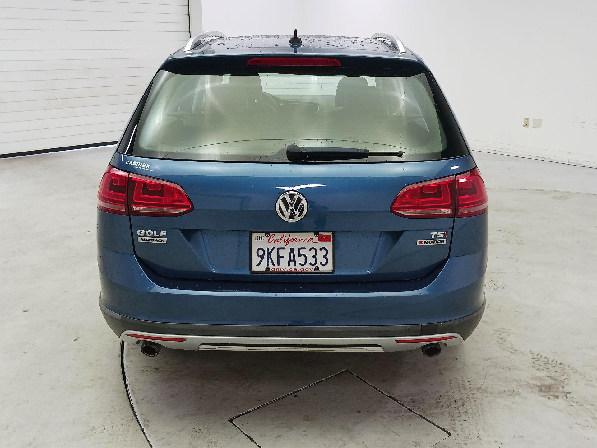 Thumbnail: 2017 Volkswagen Golf - 6