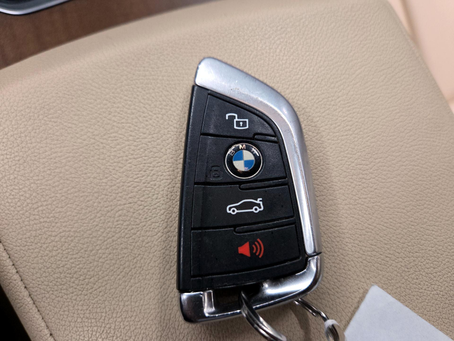 Thumbnail: 2020 BMW 3 Series - 18