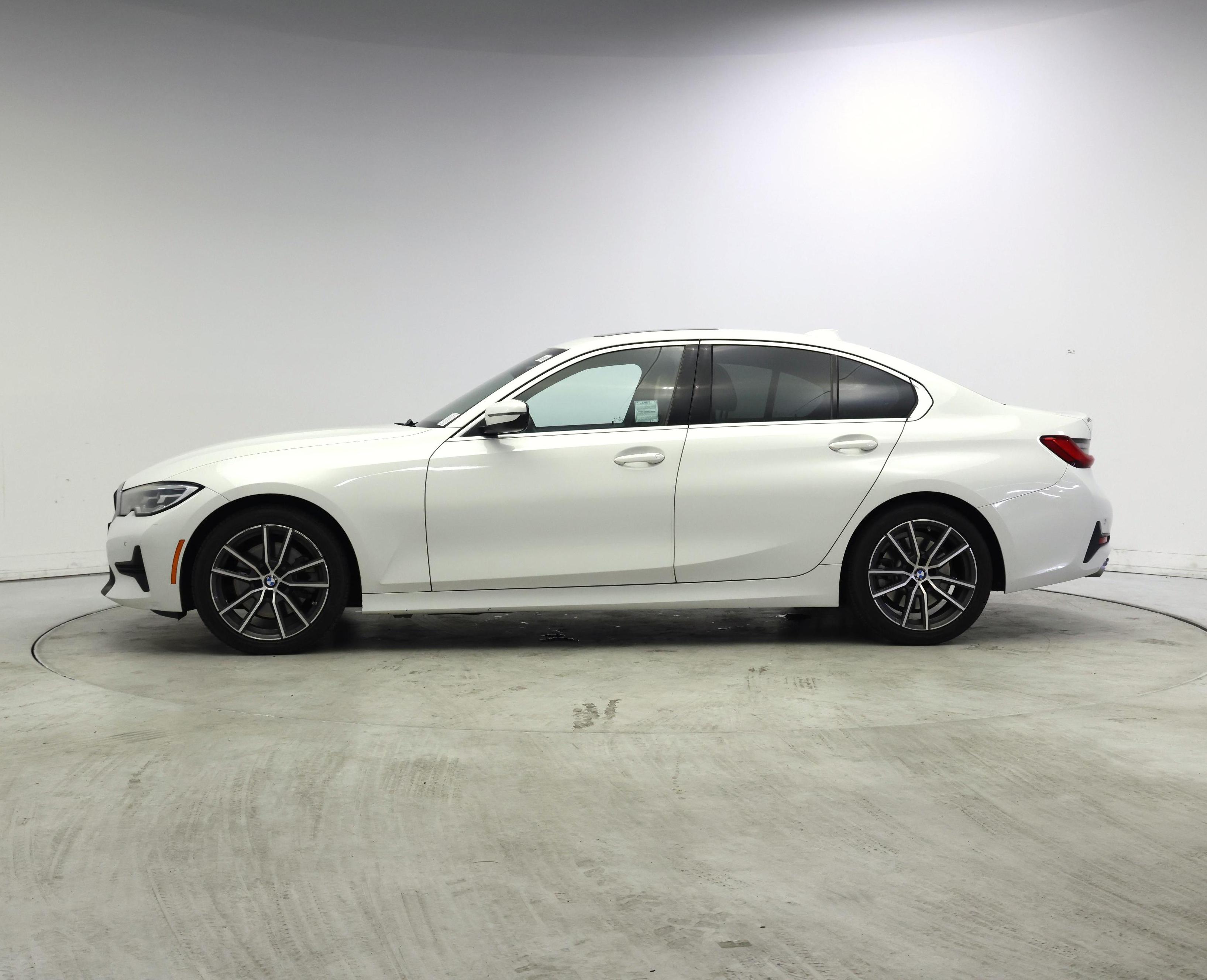 Thumbnail: 2020 BMW 3 Series - 3
