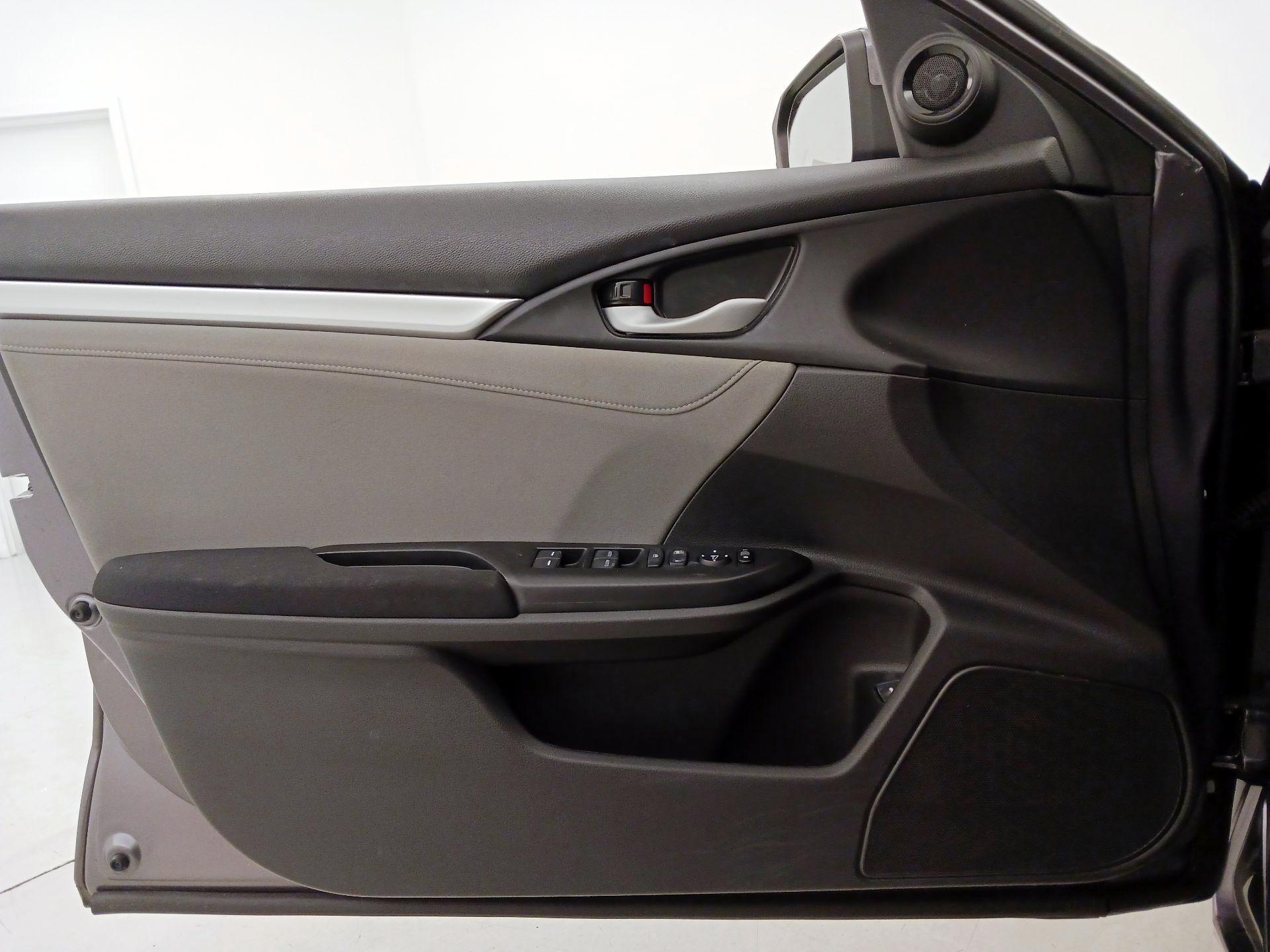 Thumbnail: 2020 Honda Civic - 12