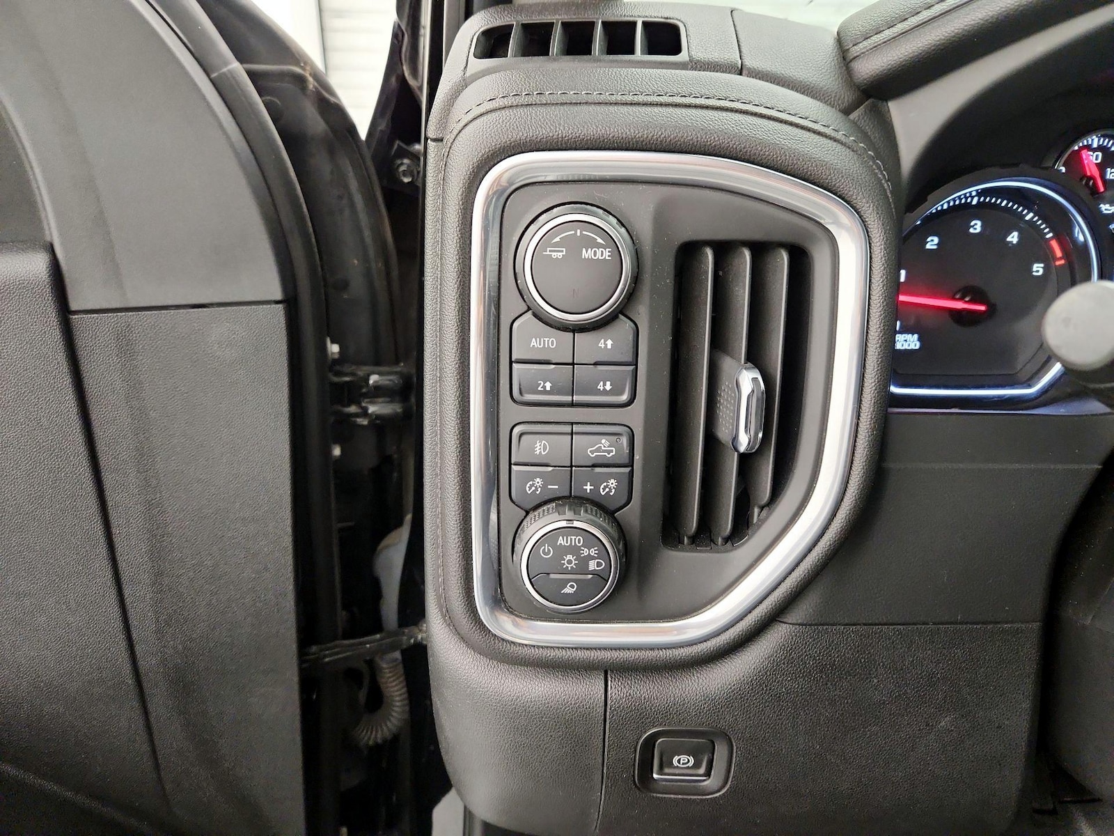 2021 Chevrolet Silverado 3500HD LTZ - Photo 14