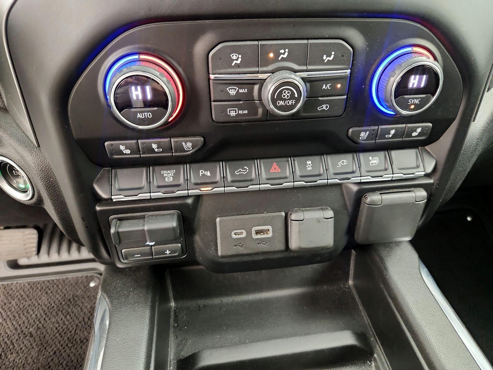2021 Chevrolet Silverado 3500HD LTZ - Photo 17