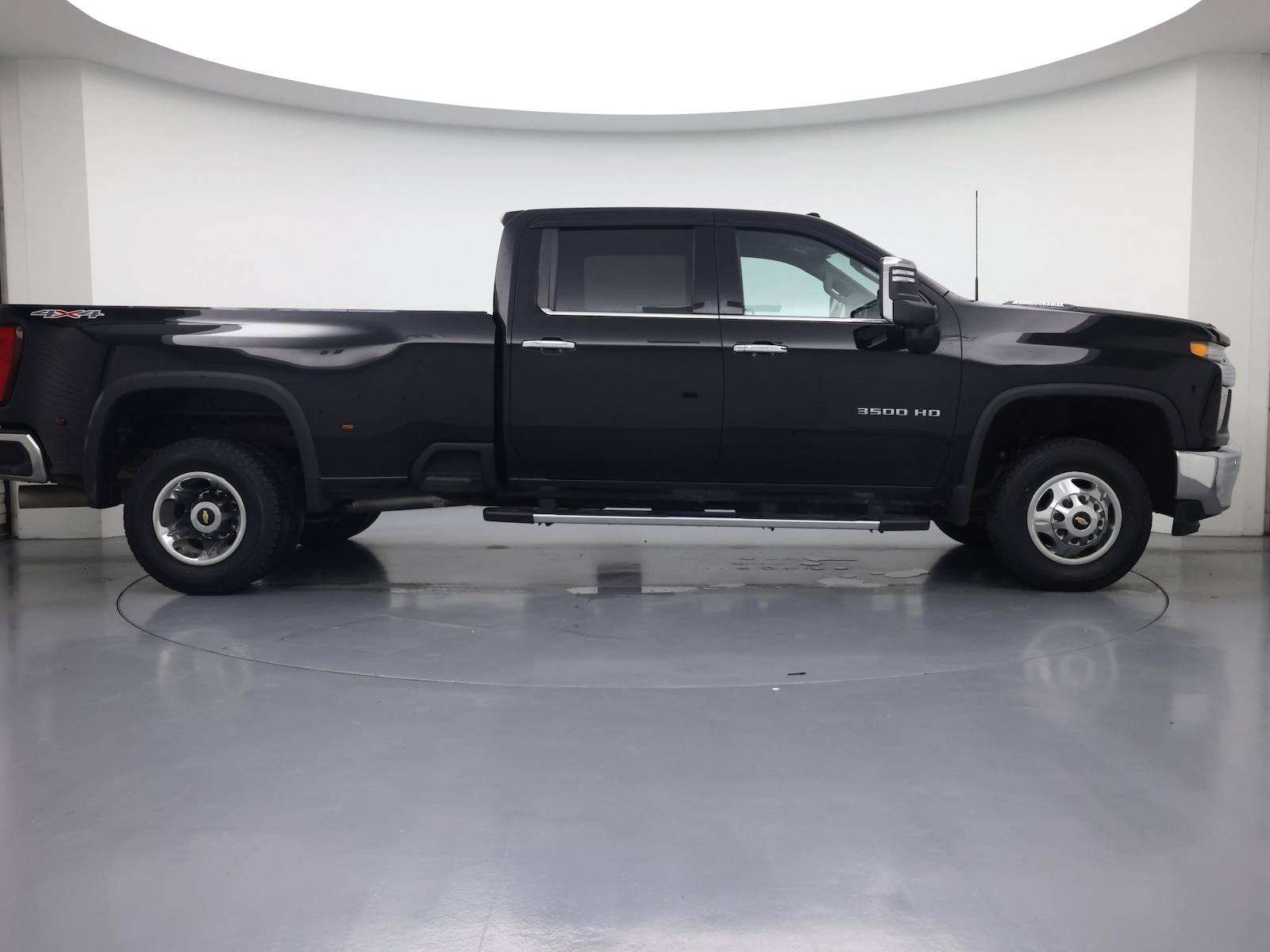 2021 Chevrolet Silverado 3500HD LTZ - Photo 8