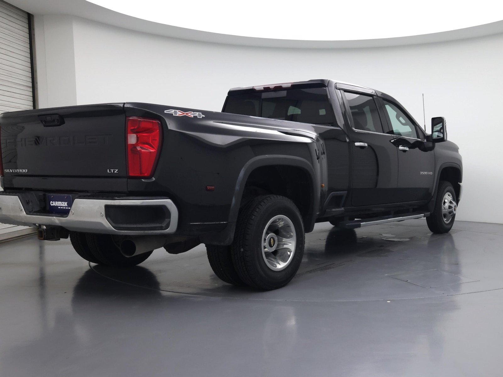 2021 Chevrolet Silverado 3500HD LTZ - Photo 9