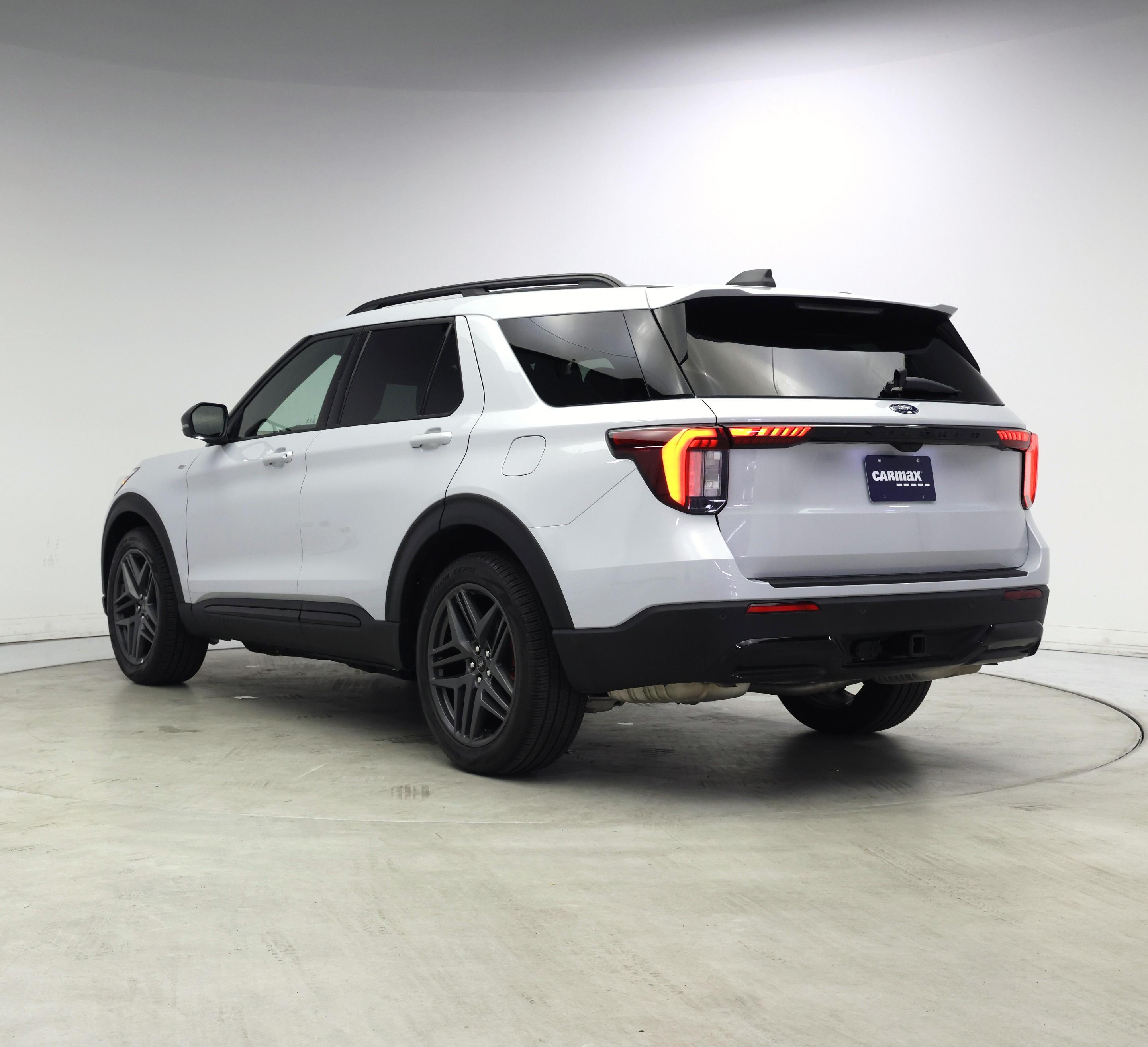 Thumbnail: 2026 Ford Explorer - 2