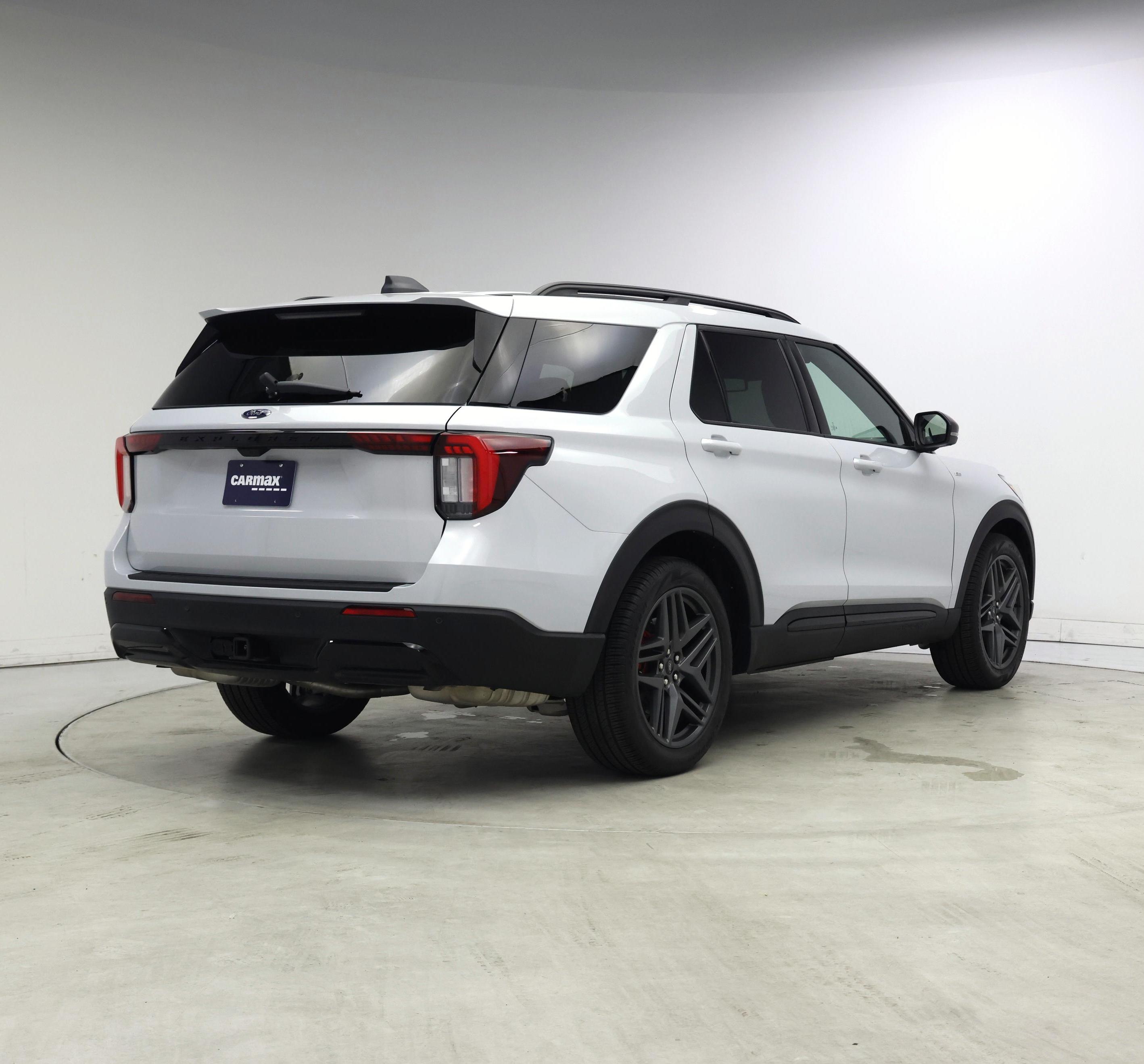 Thumbnail: 2026 Ford Explorer - 8