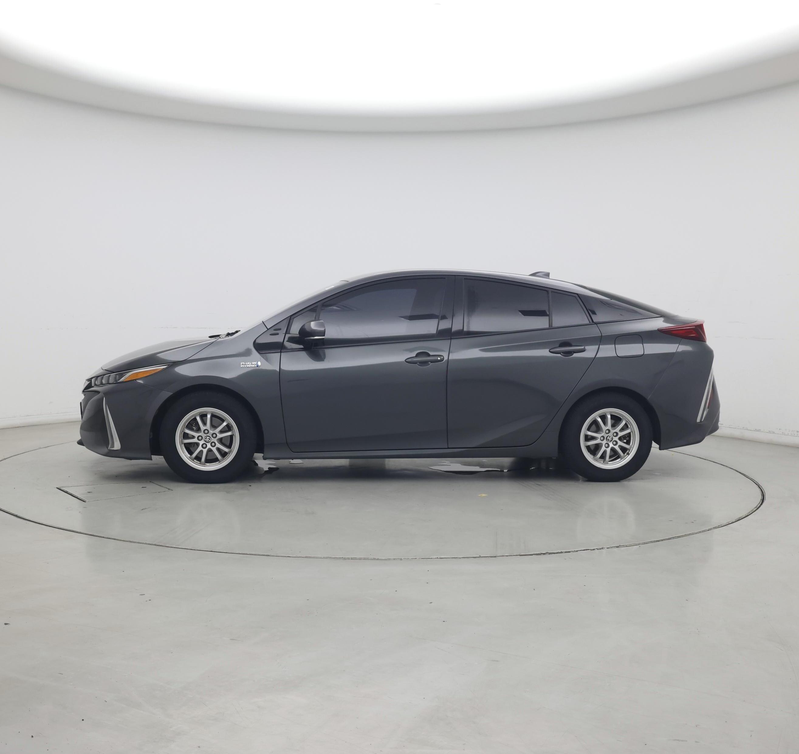 Thumbnail: 2020 Toyota Prius Prime - 3