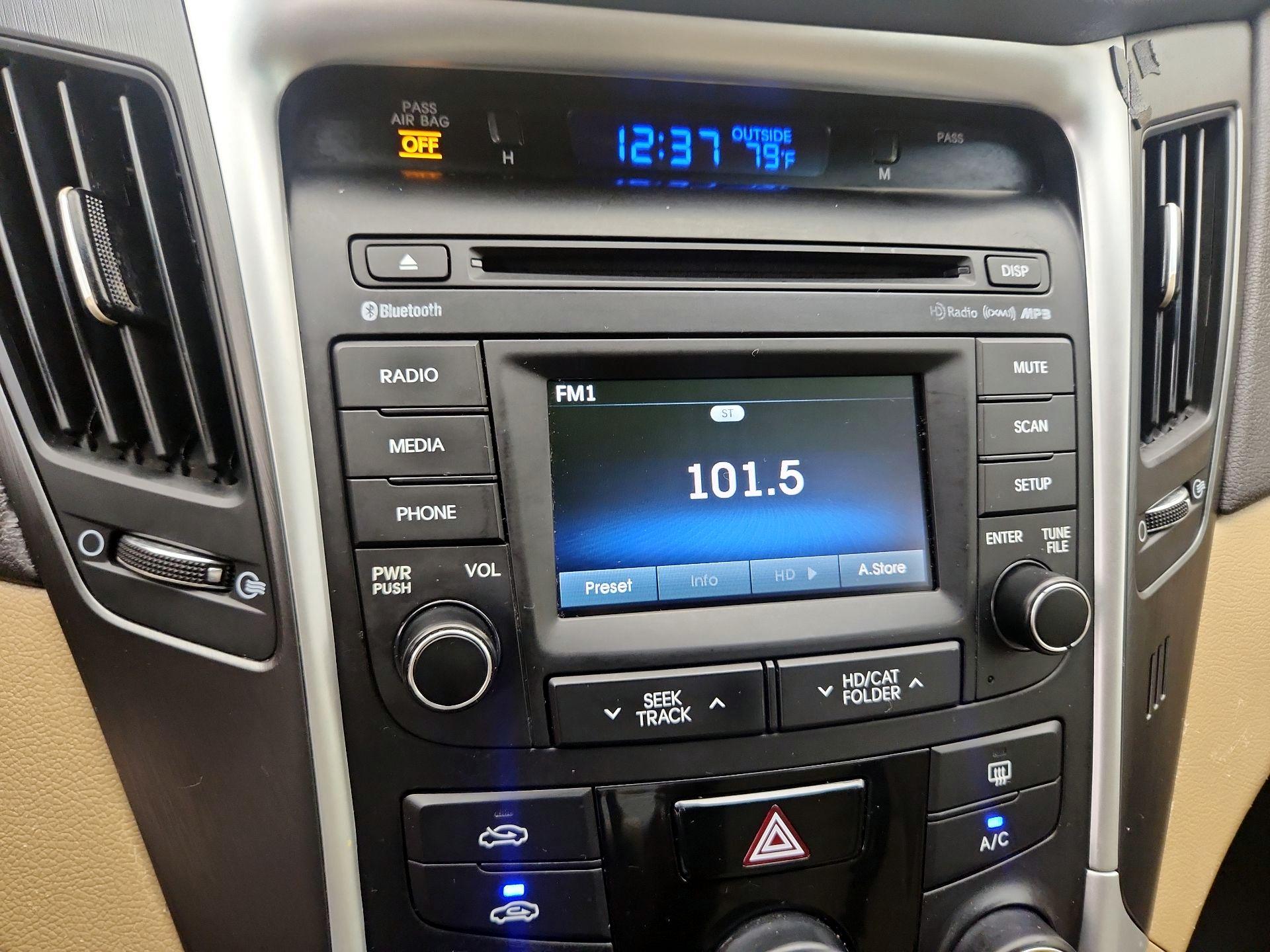 Thumbnail: 2014 Hyundai Sonata - 15
