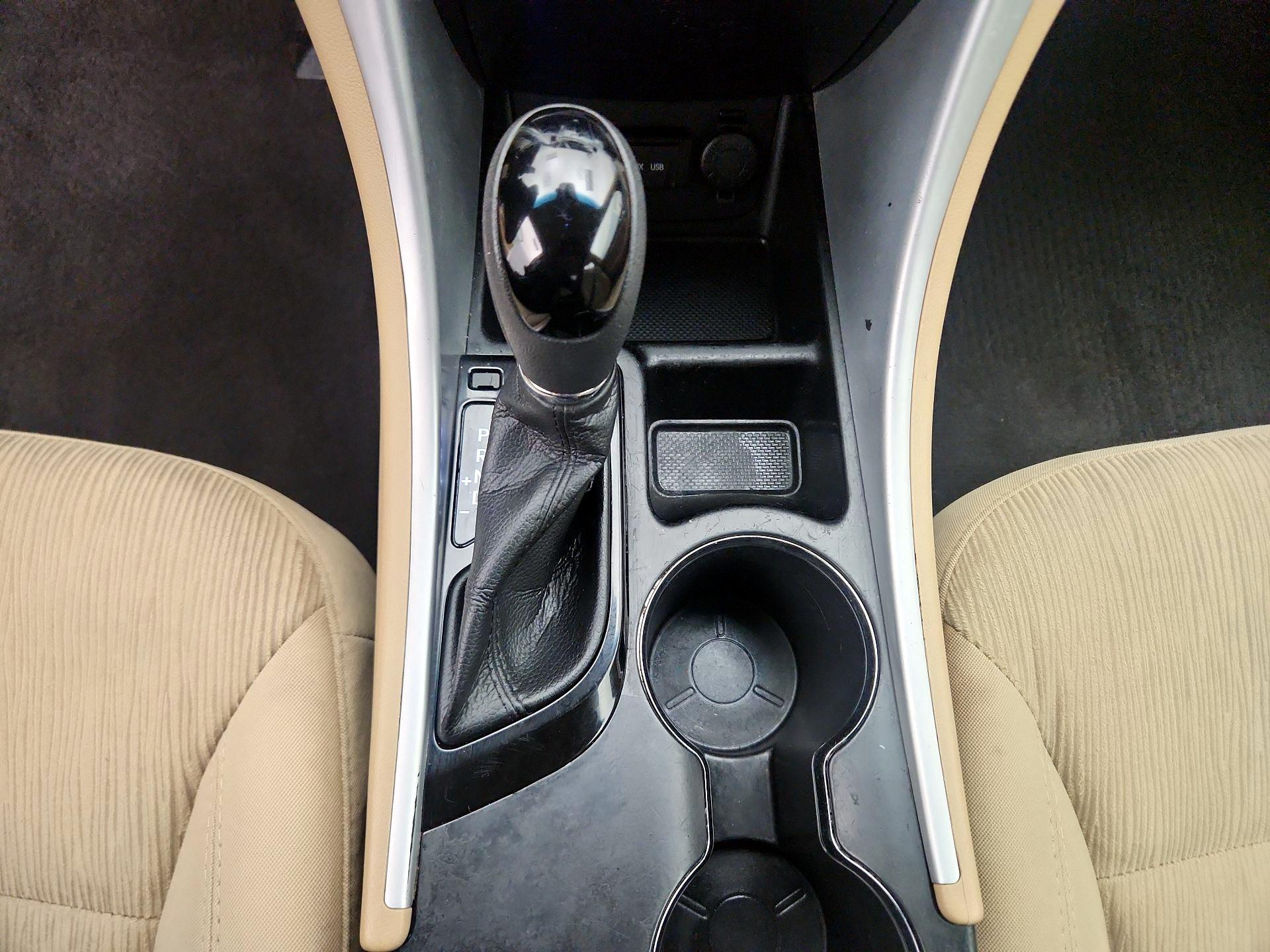 Thumbnail: 2014 Hyundai Sonata - 17
