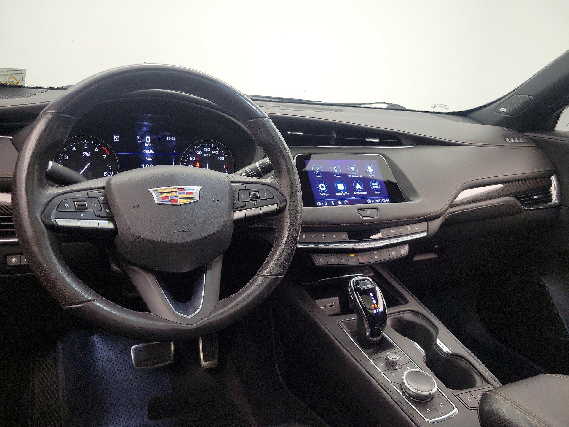 Thumbnail: 2023 Cadillac XT4 - 9
