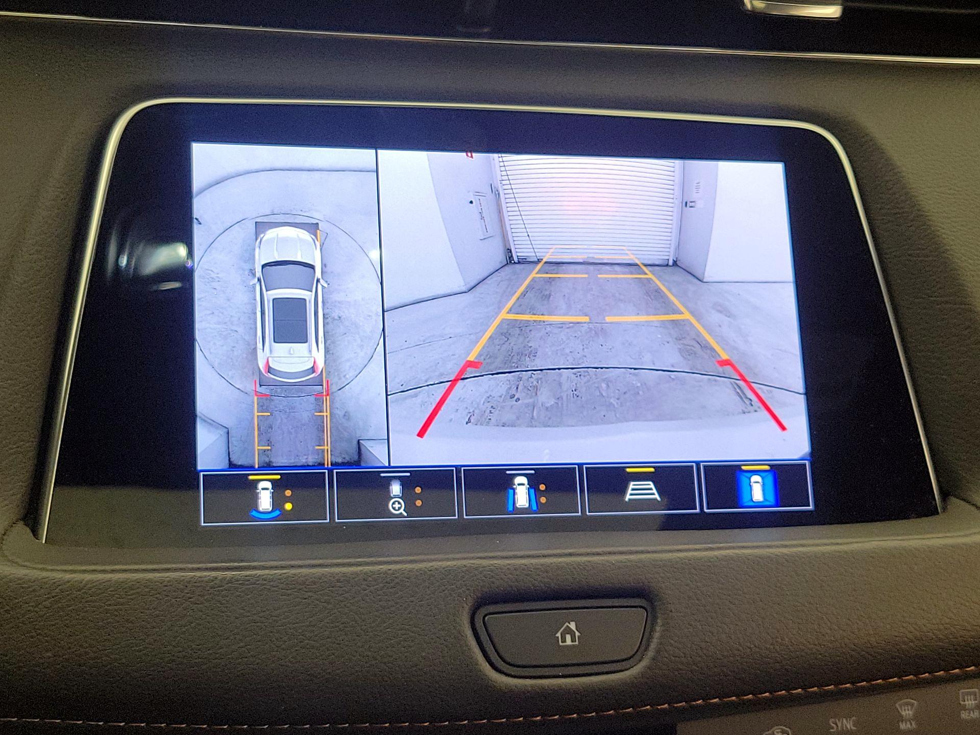 Thumbnail: 2023 Cadillac XT4 - 14