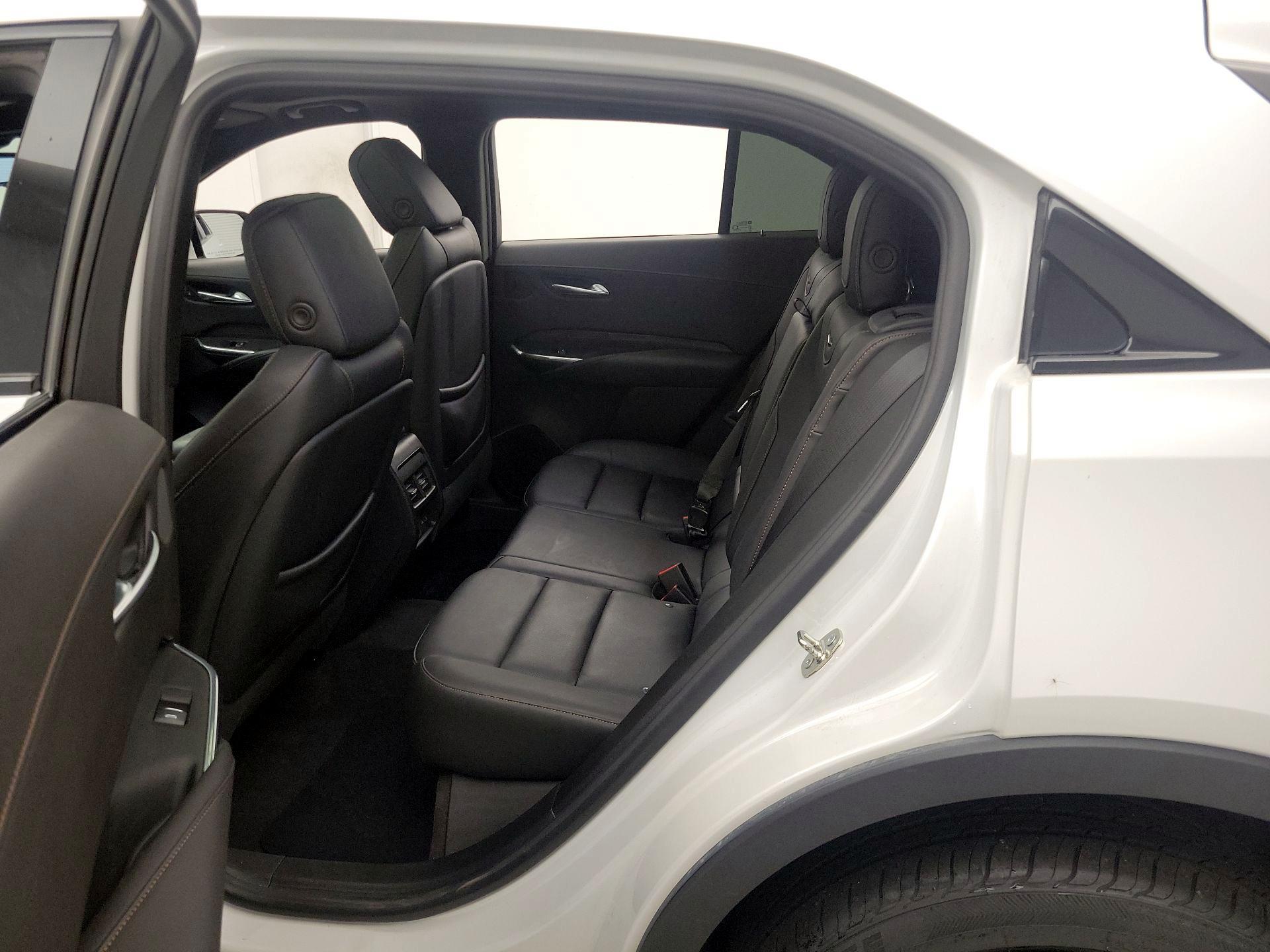 Thumbnail: 2023 Cadillac XT4 - 20