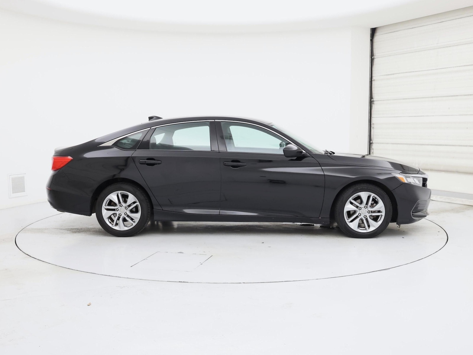2018 Honda Accord LX - Photo 8