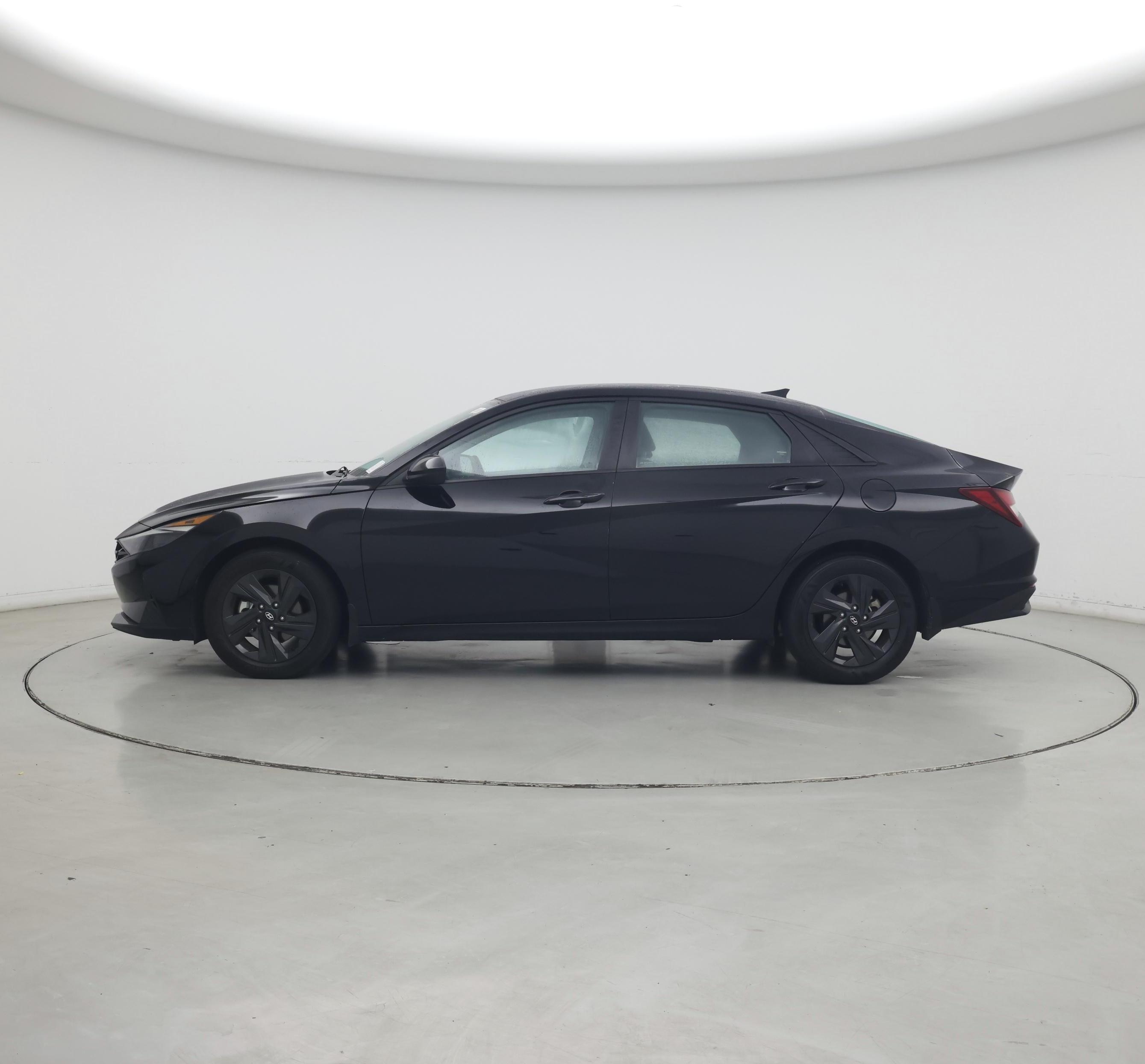 Thumbnail: 2023 Hyundai Elantra - 3