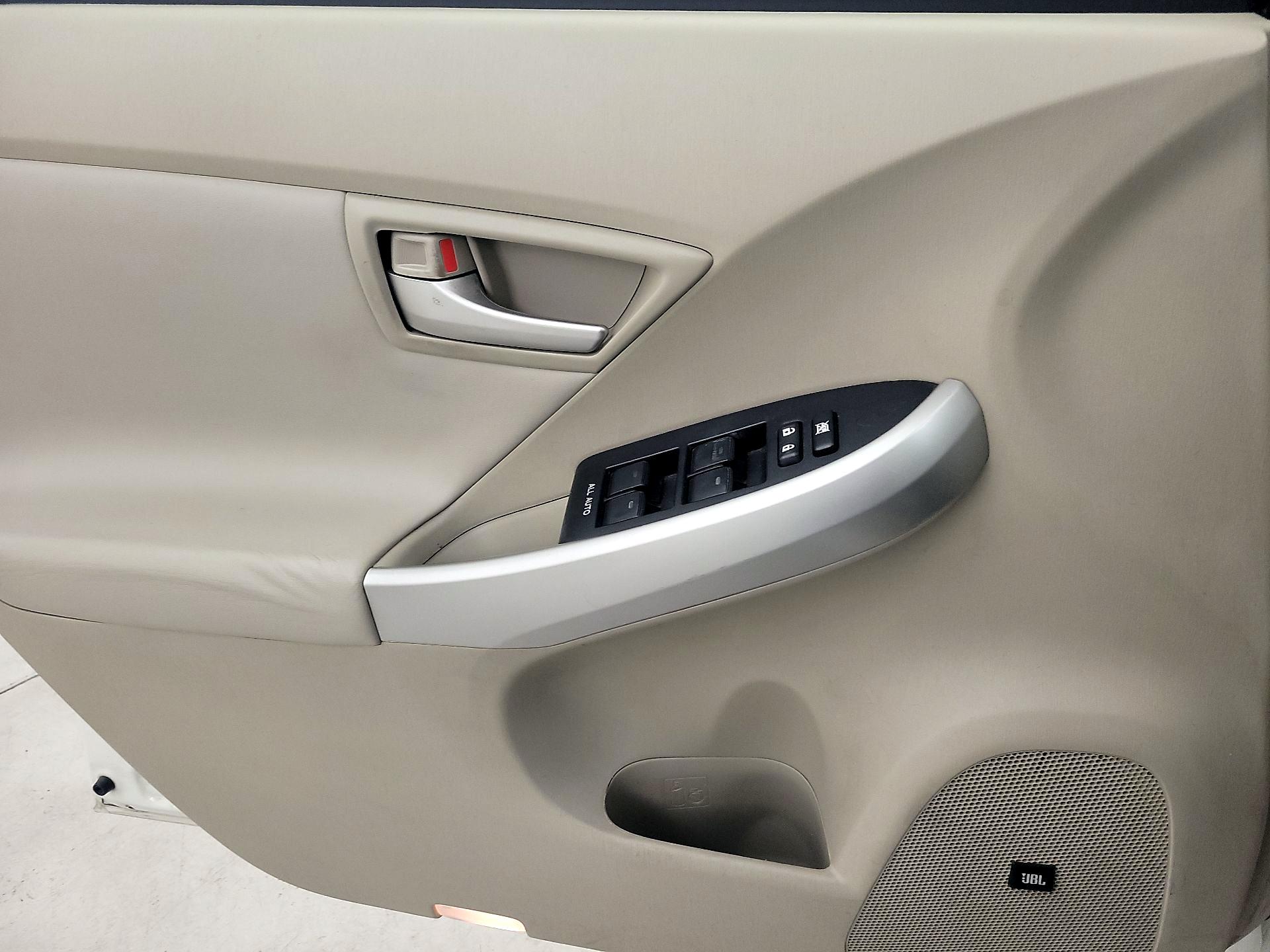 Thumbnail: 2014 Toyota Prius - 12