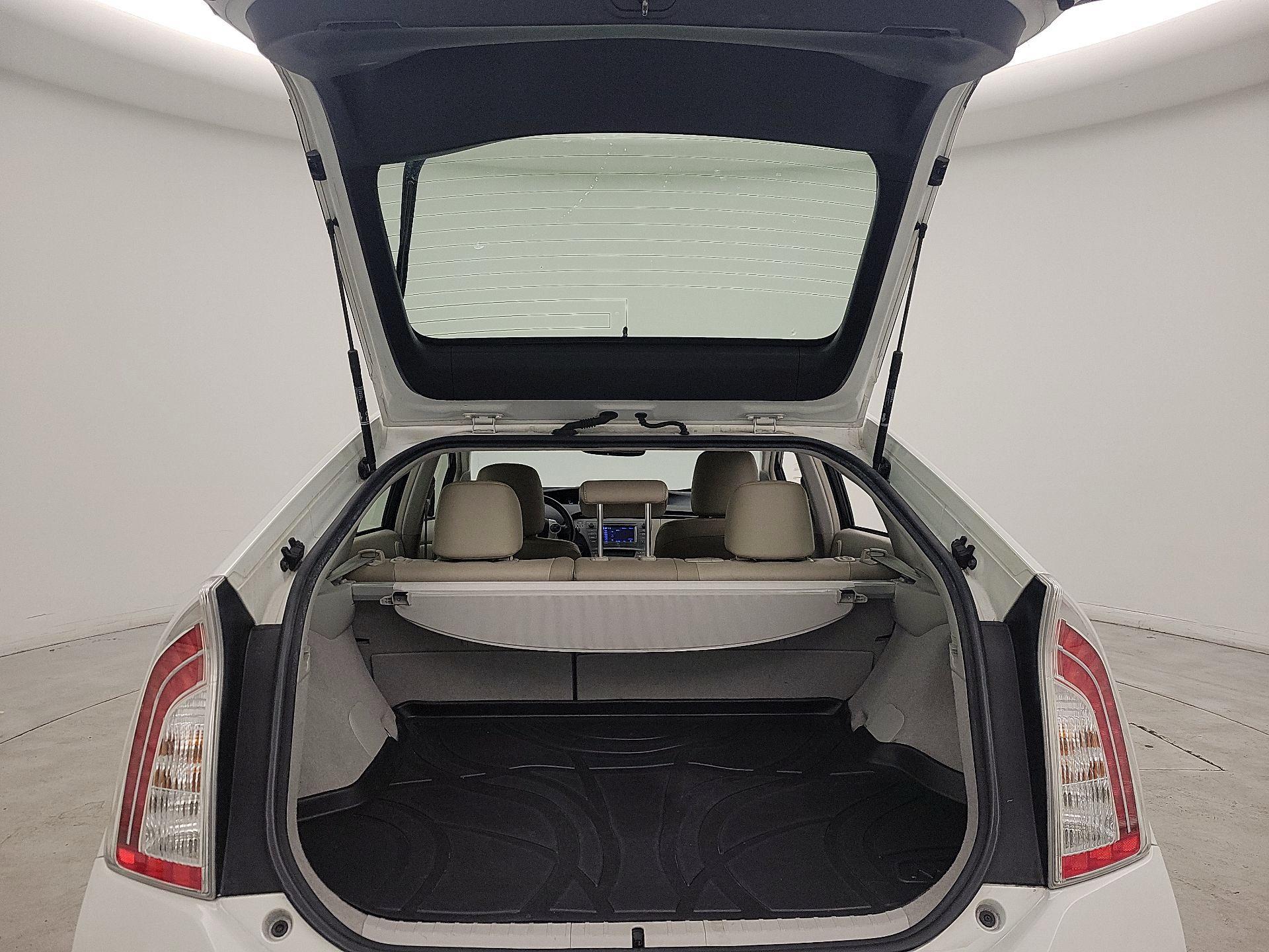 Thumbnail: 2014 Toyota Prius - 19