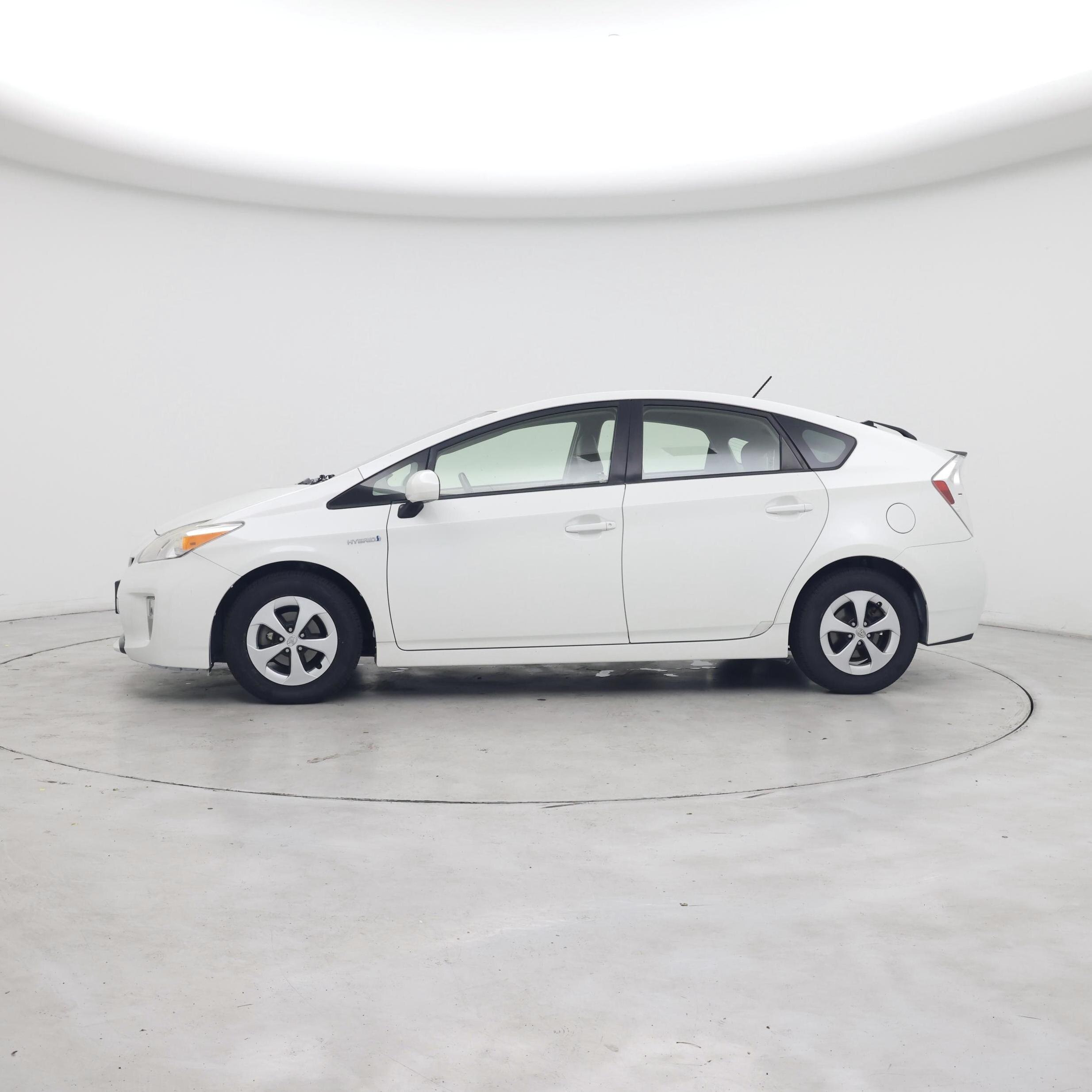 Thumbnail: 2014 Toyota Prius - 3