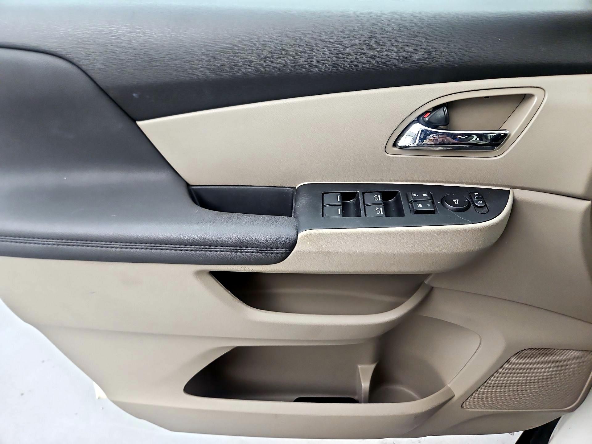 Thumbnail: 2016 Honda Odyssey - 10