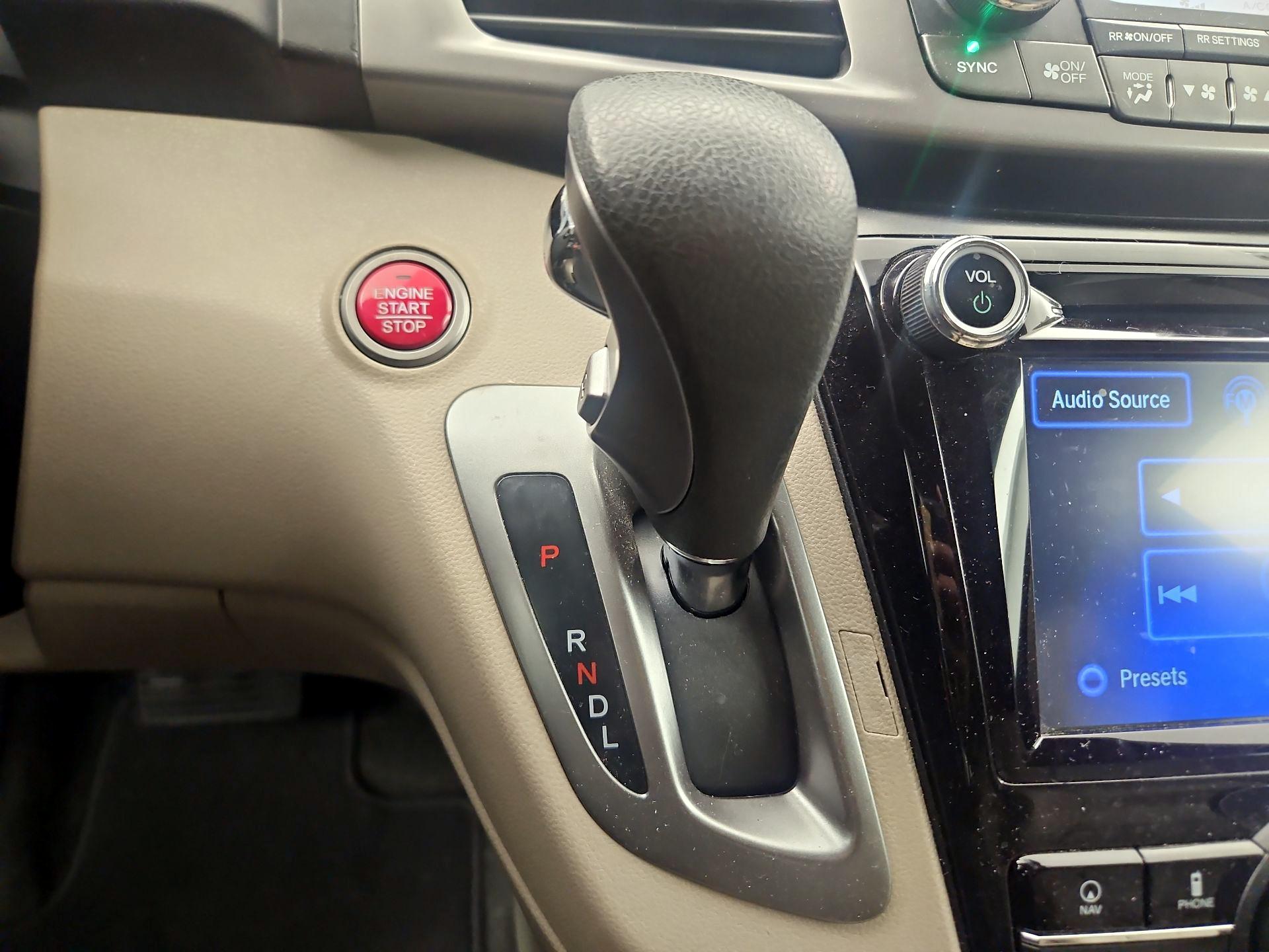 Thumbnail: 2016 Honda Odyssey - 15