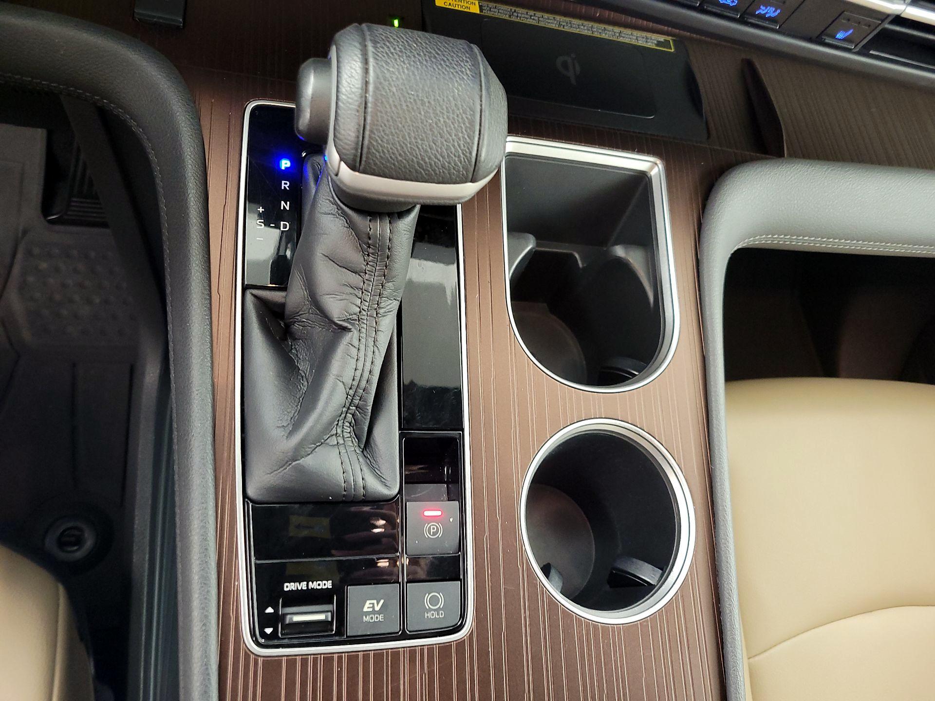 Thumbnail: 2021 Toyota Sienna - 18