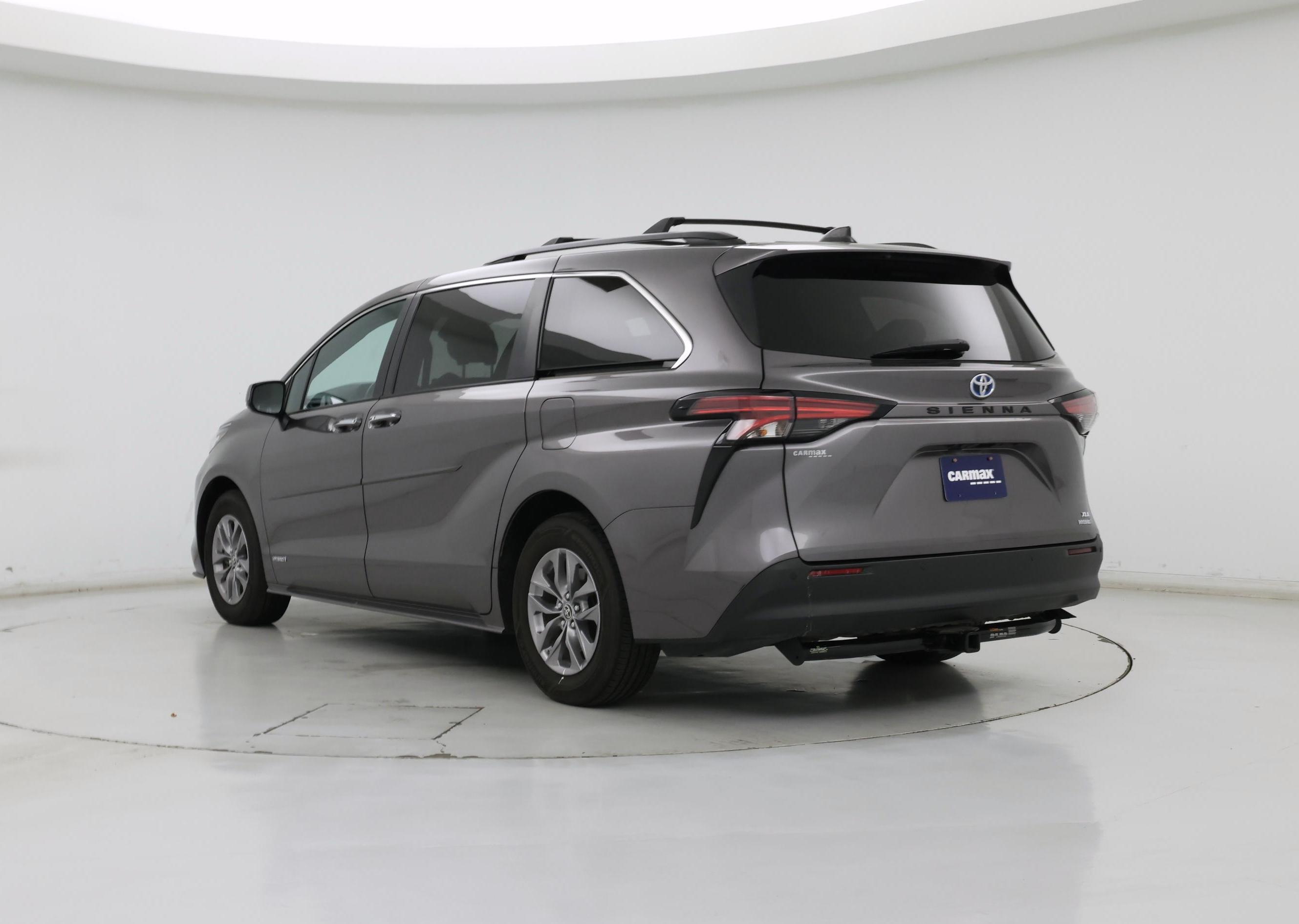 Thumbnail: 2021 Toyota Sienna - 2