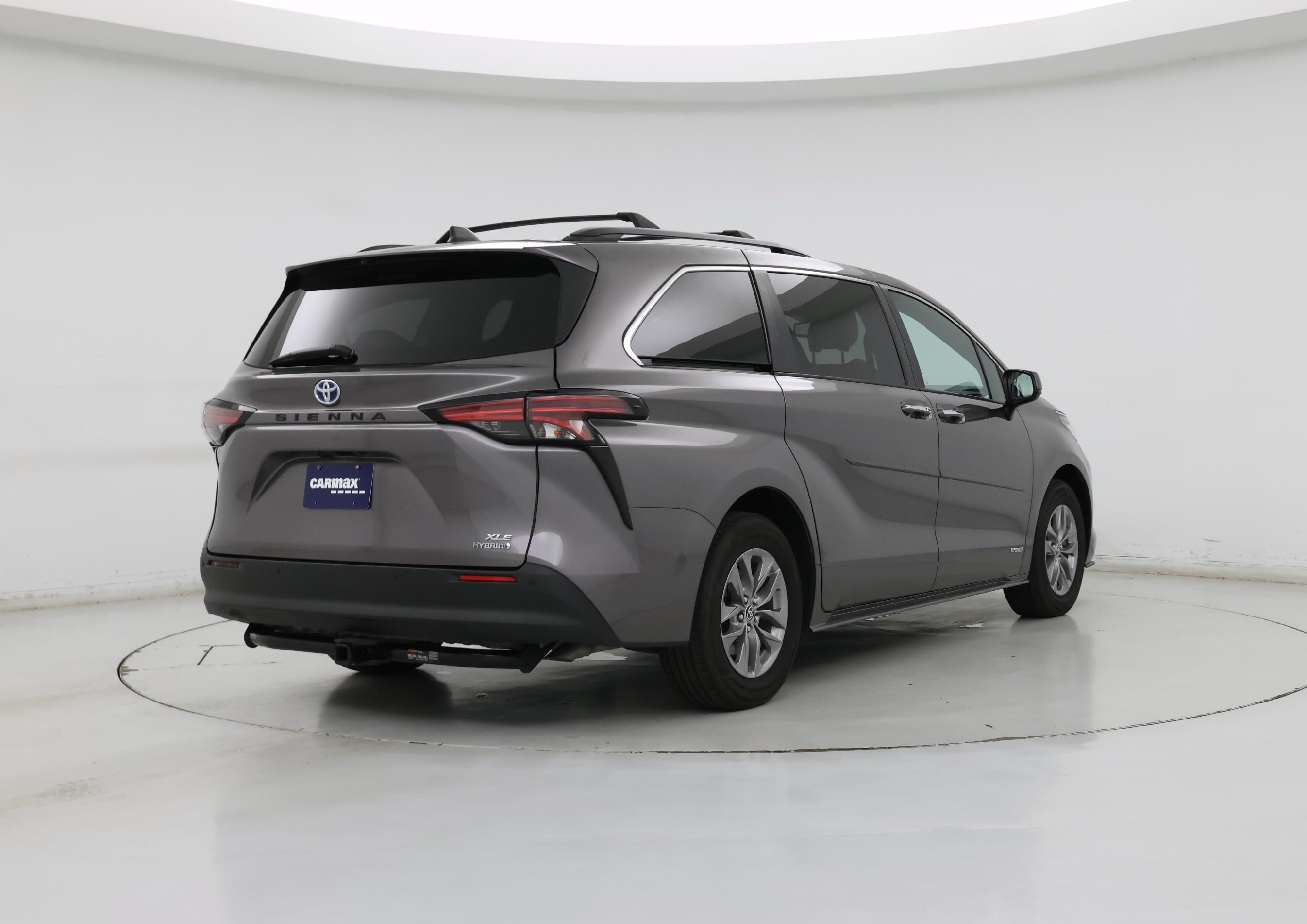 Thumbnail: 2021 Toyota Sienna - 8