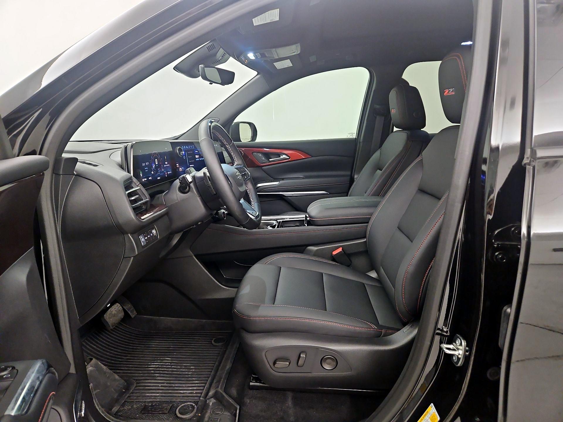 Thumbnail: 2026 Chevrolet Traverse - 11