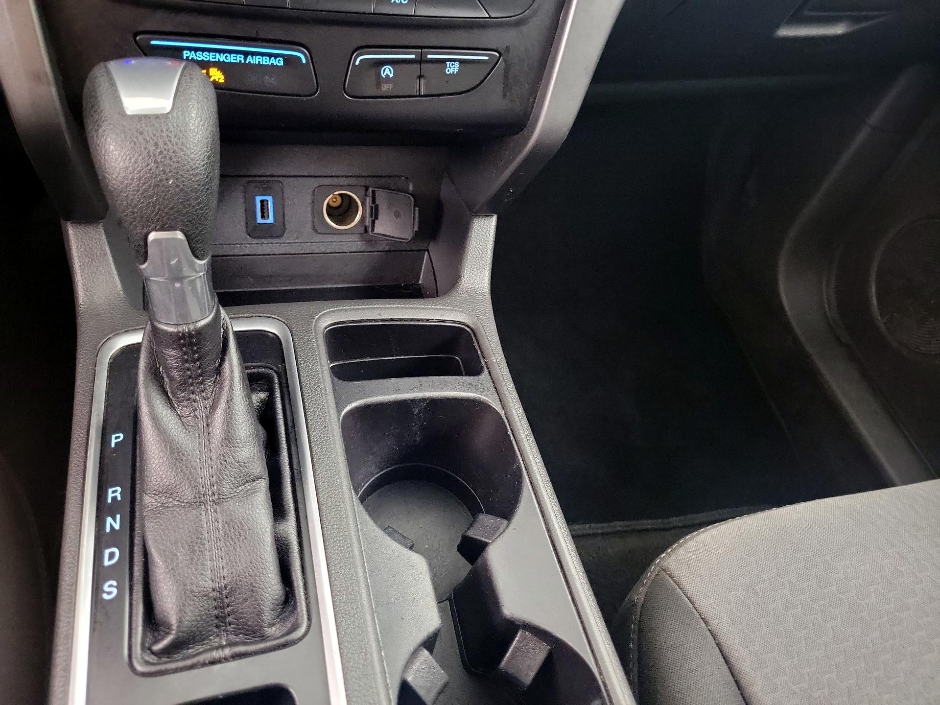 Thumbnail: 2017 Ford Escape - 17