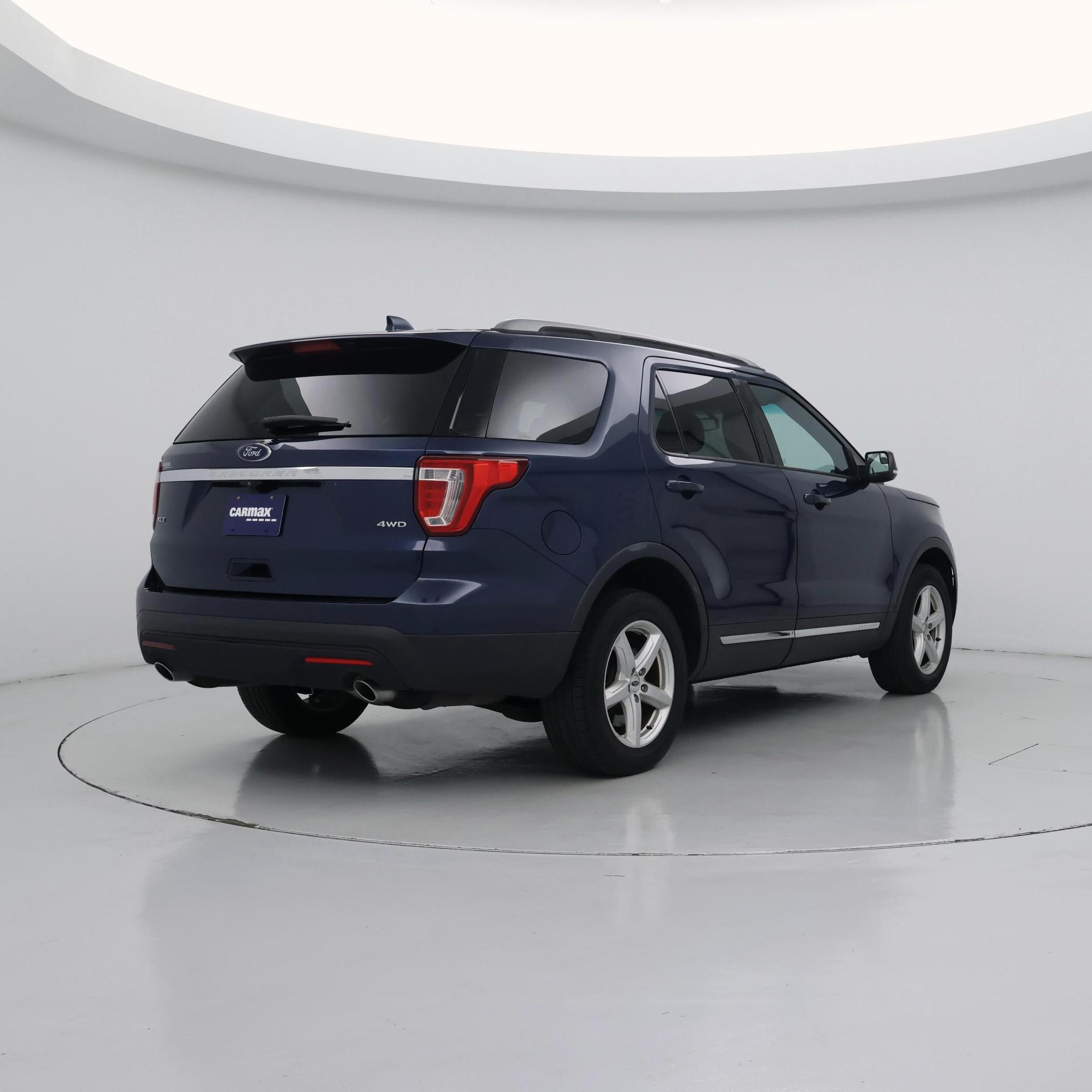 Thumbnail: 2016 Ford Explorer - 8