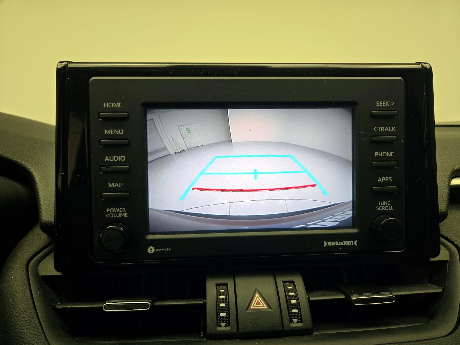 2020 Toyota RAV4 XLE Premium - Photo 15